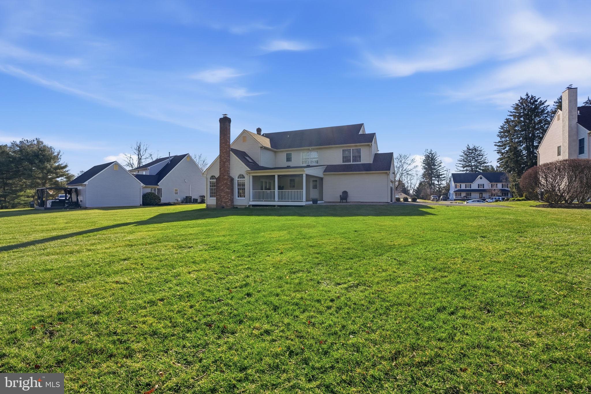 HOLLAND MEADOWS - Residential