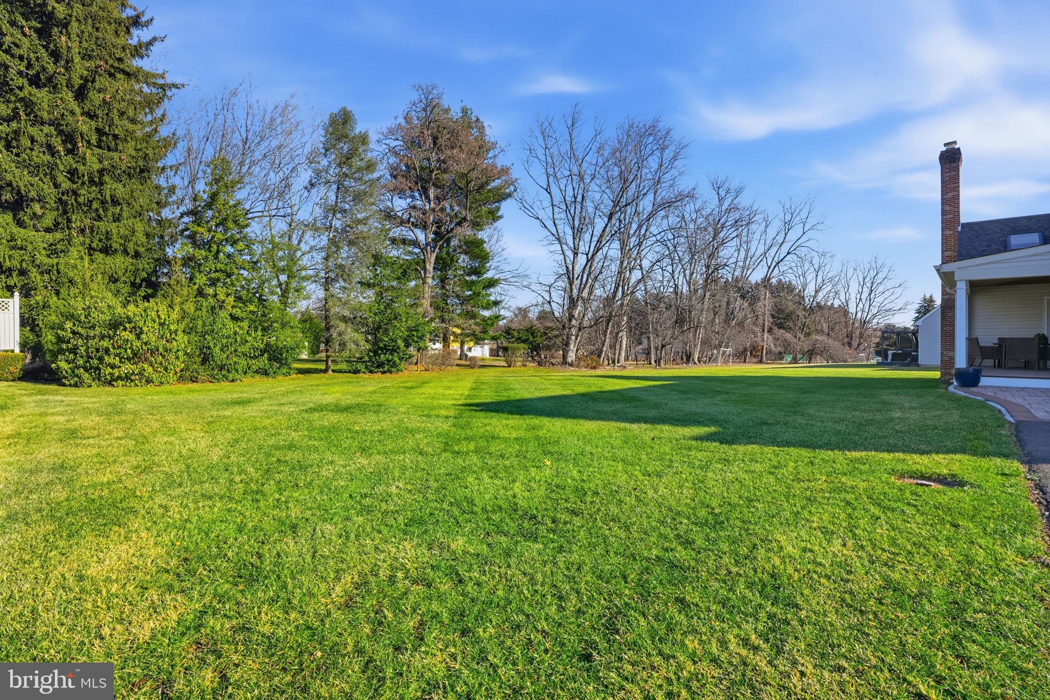 HOLLAND MEADOWS - Residential