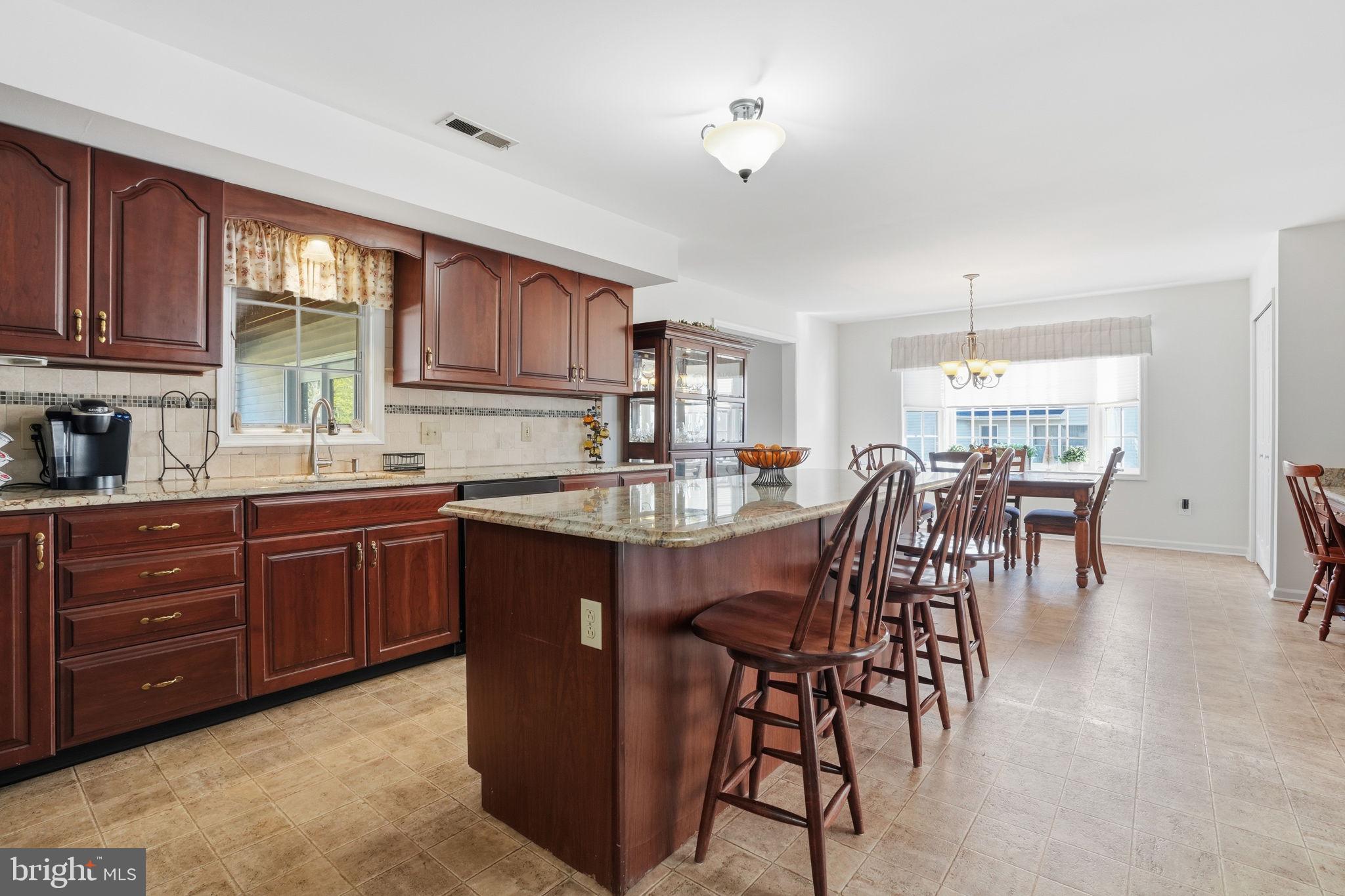 HOLLAND MEADOWS - Residential