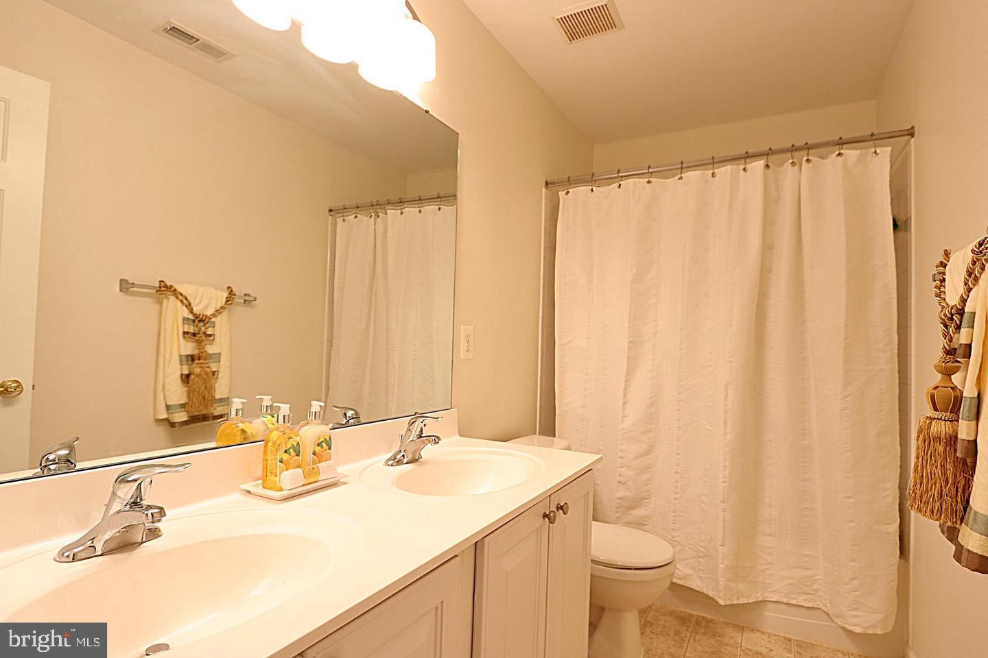 RIVERSIDE STATION - Residential