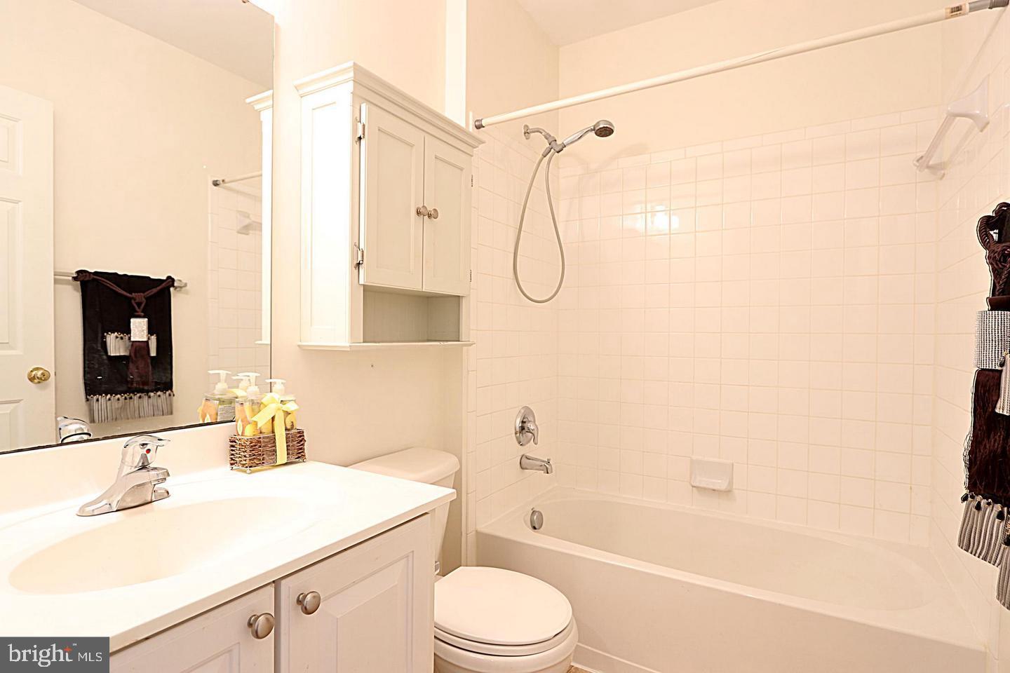 RIVERSIDE STATION - Residential