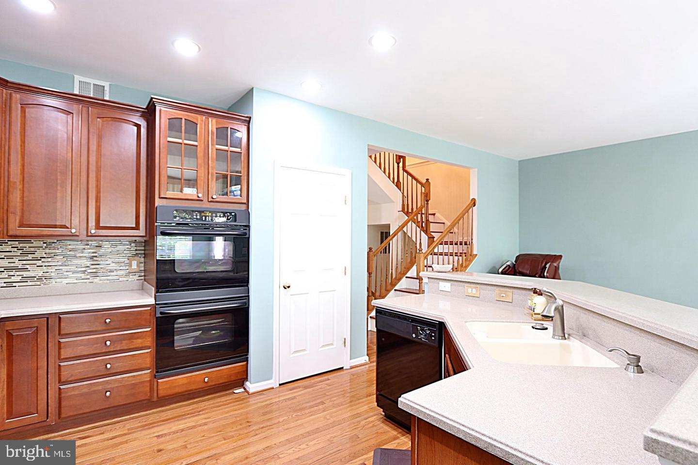 RIVERSIDE STATION - Residential