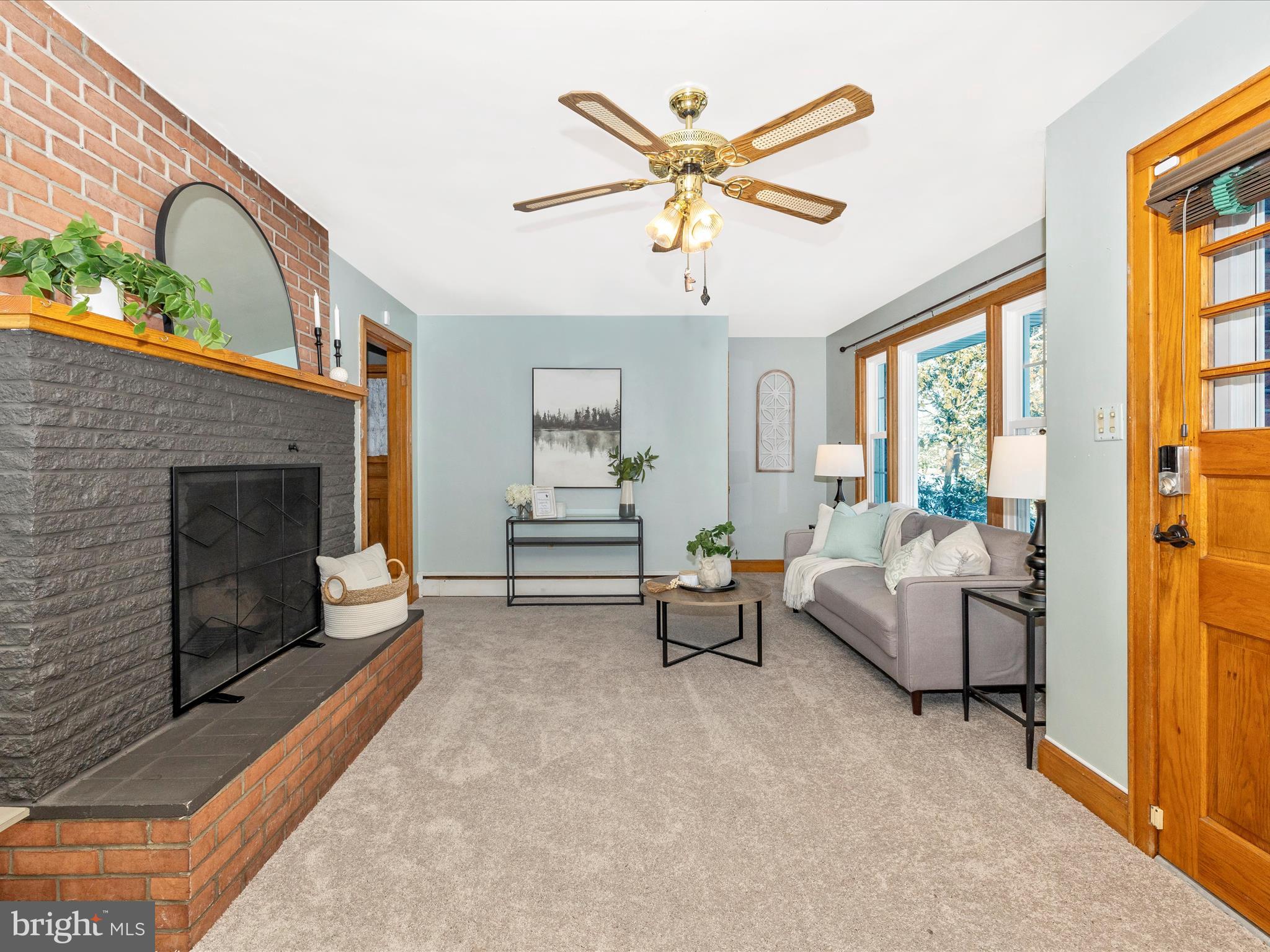 COLONIAL PARK - Residential