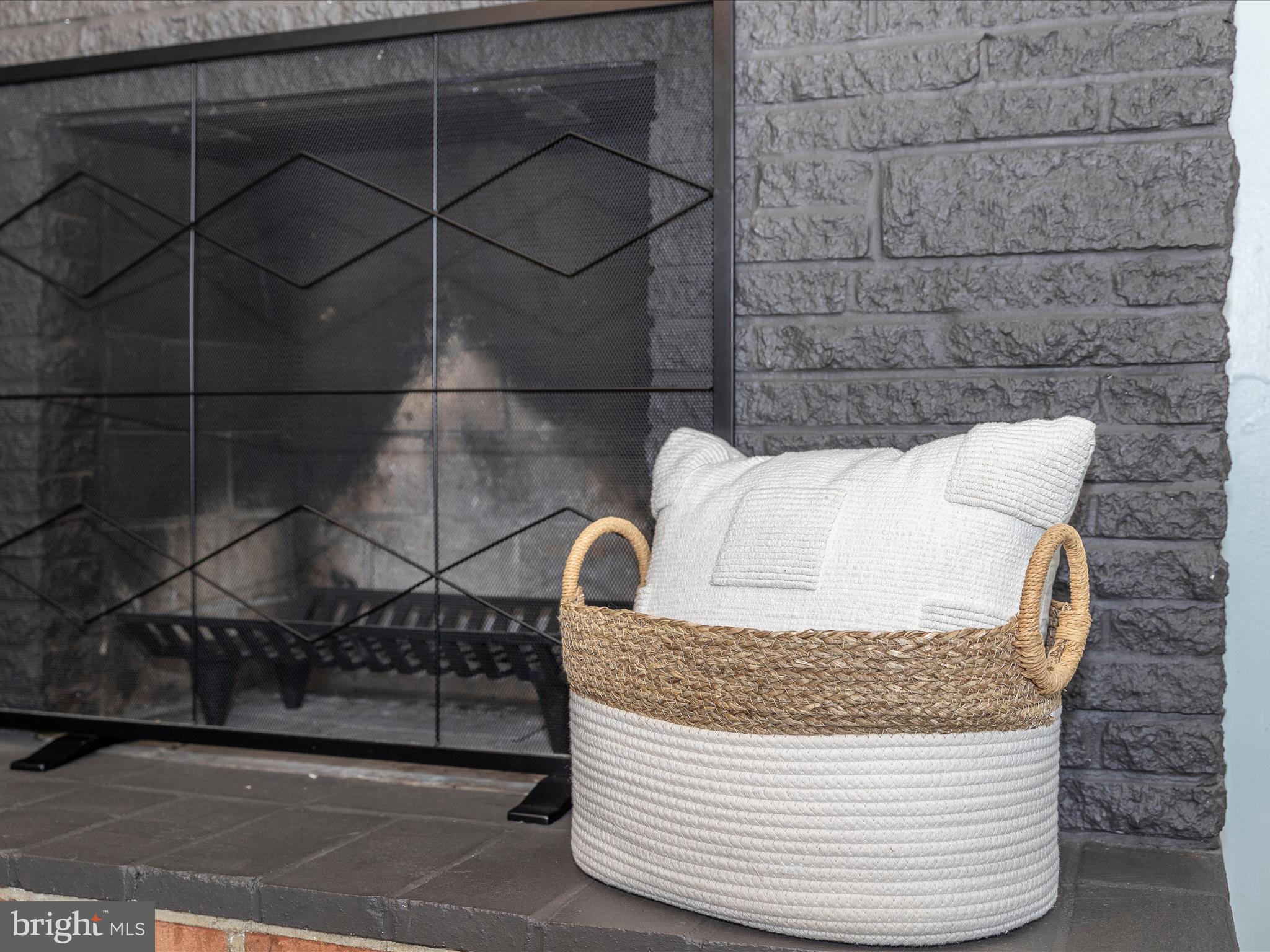 COLONIAL PARK - Residential