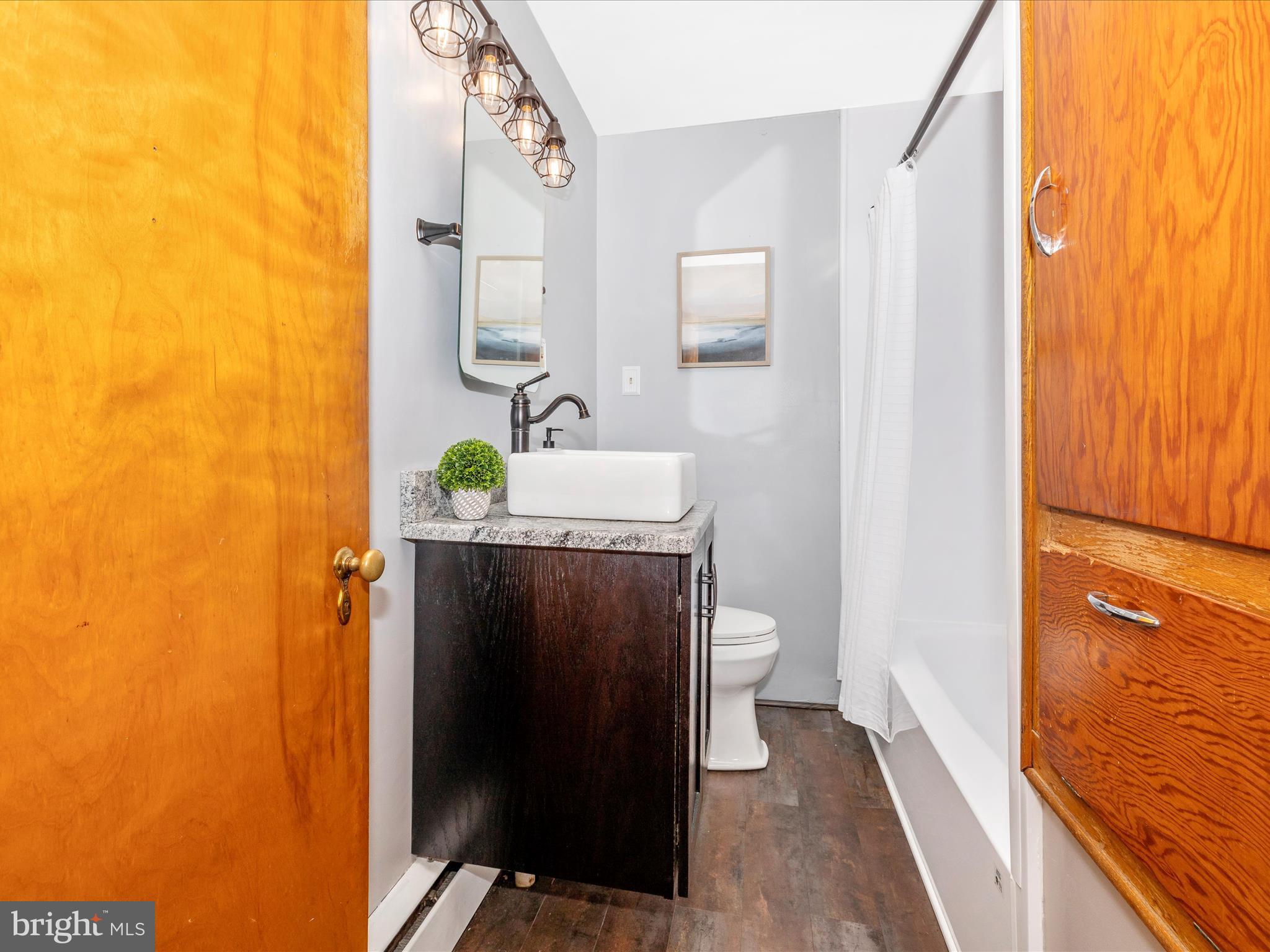 COLONIAL PARK - Residential