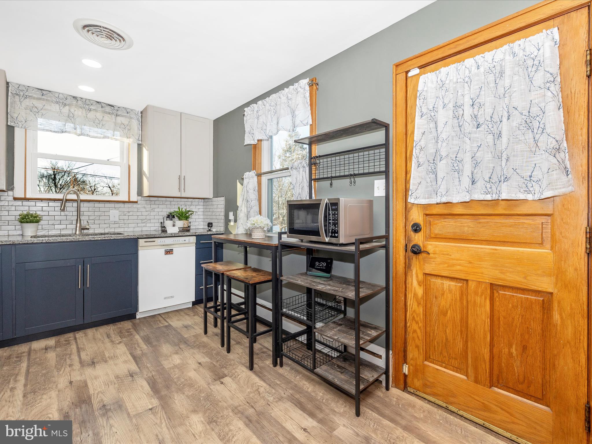 COLONIAL PARK - Residential