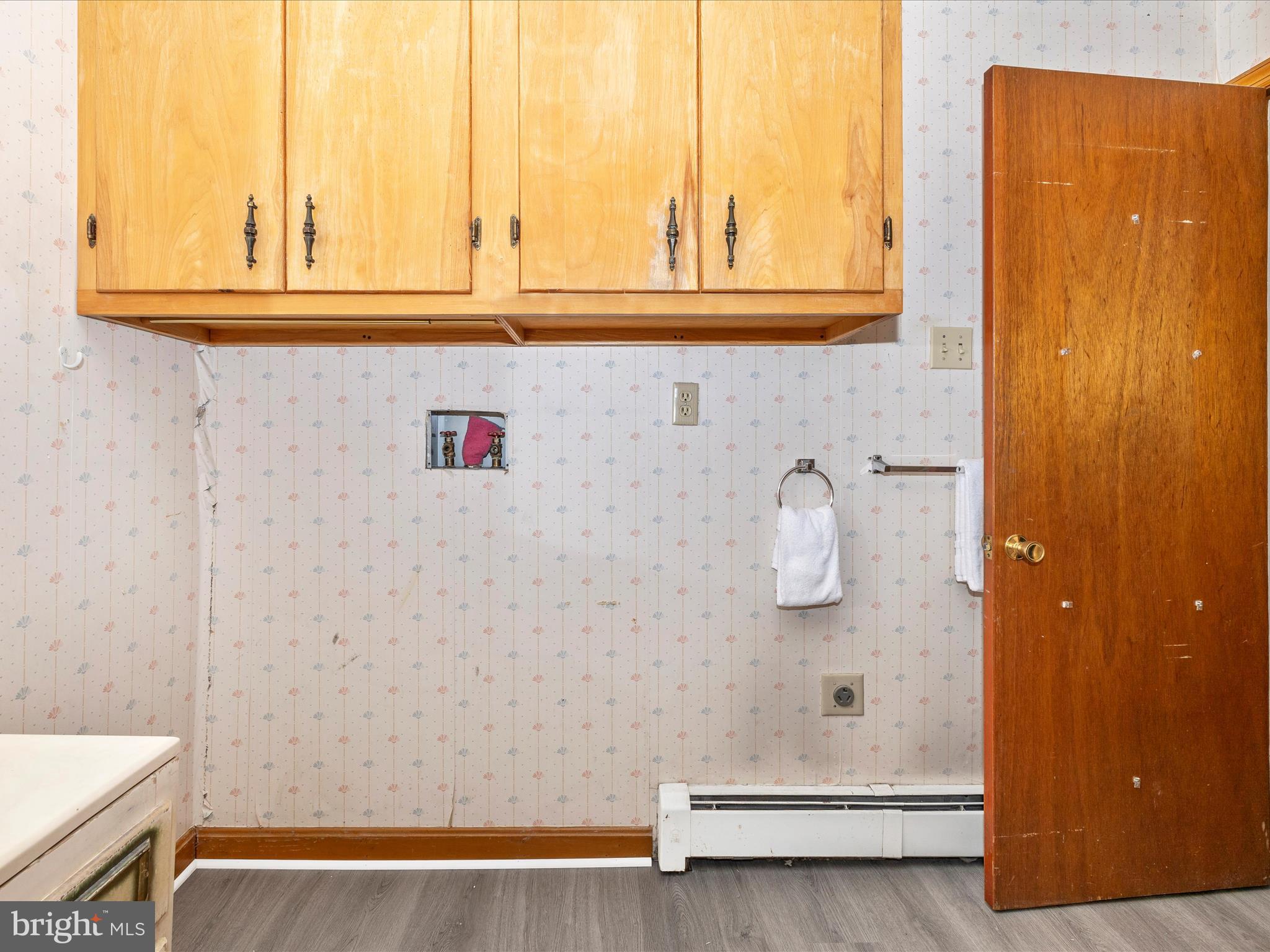 COLONIAL PARK - Residential