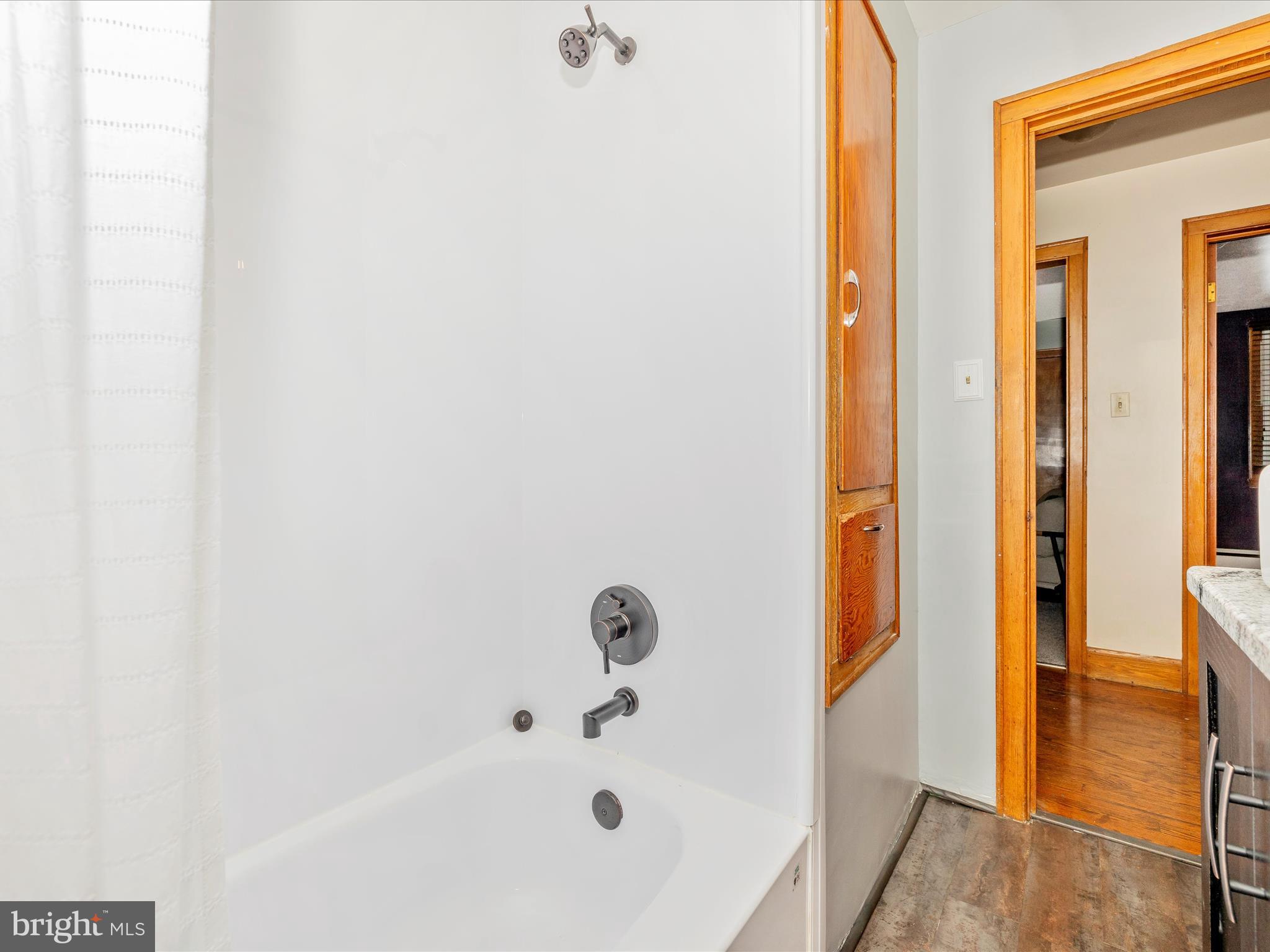 COLONIAL PARK - Residential