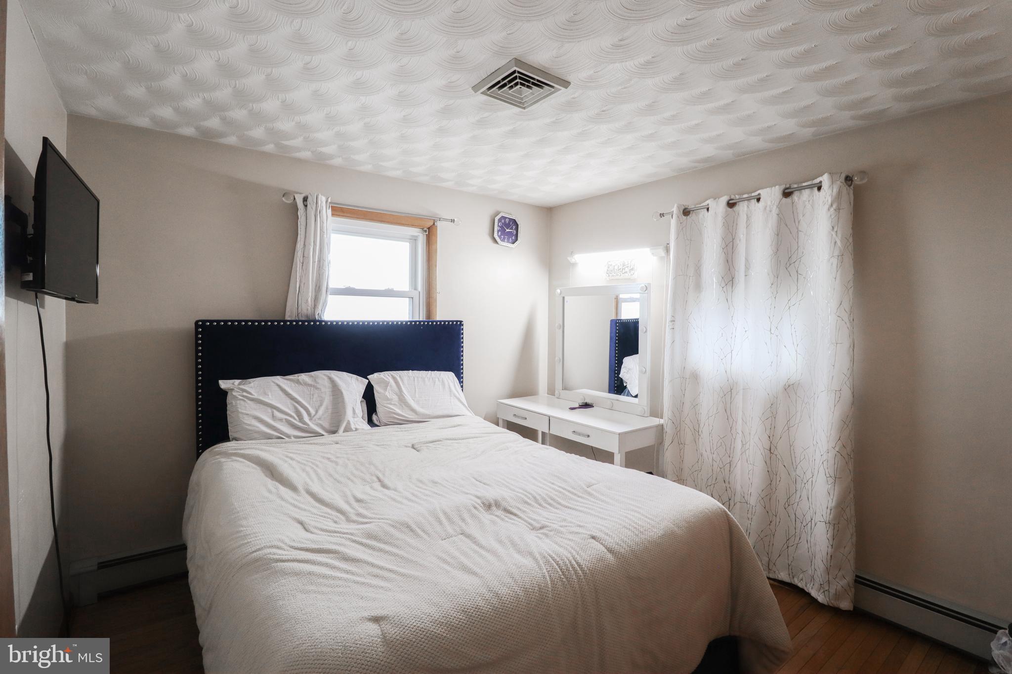 MT WOLF - Residential