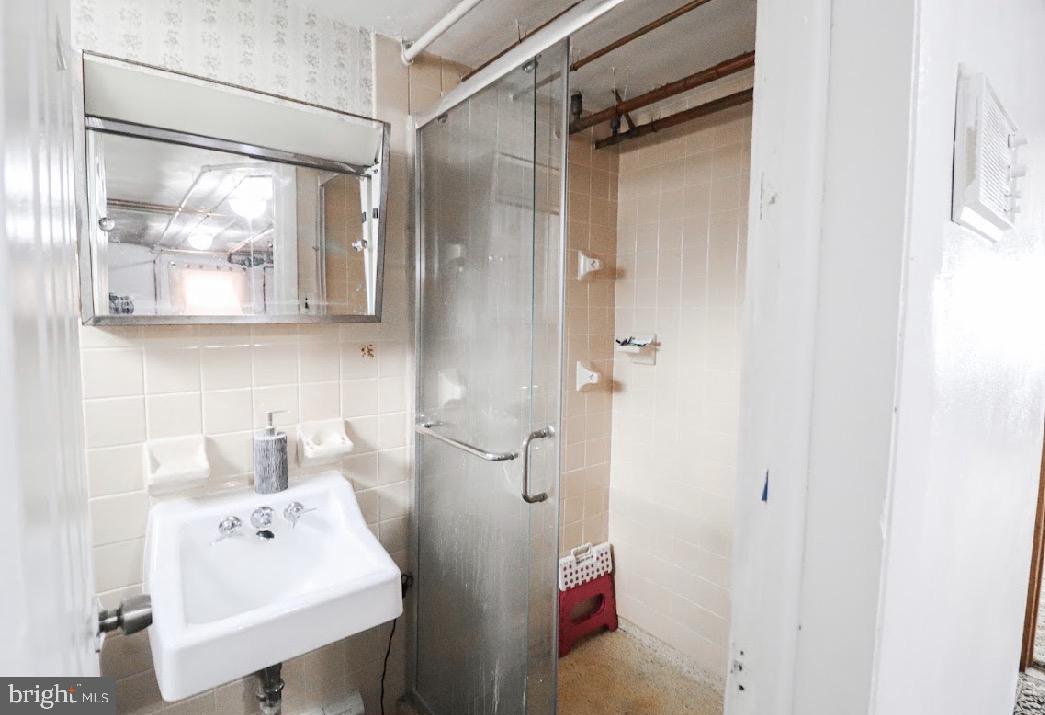 MT WOLF - Residential