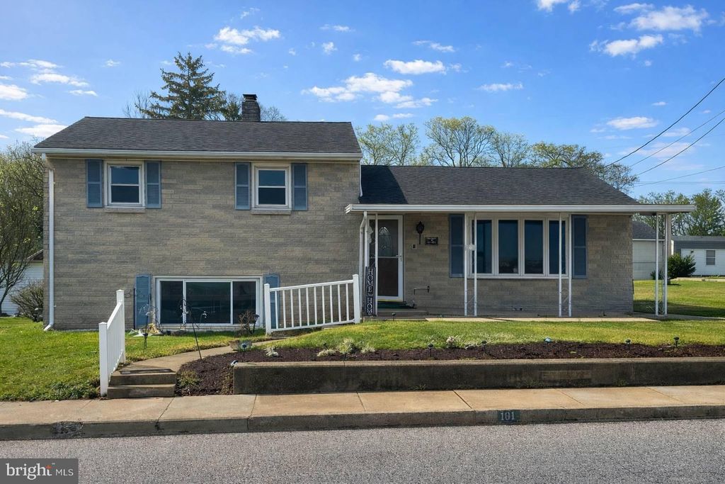 Photo of 181 S Main Street, MOUNT WOLF, PA 17347 (MLS # PAYK2096190)