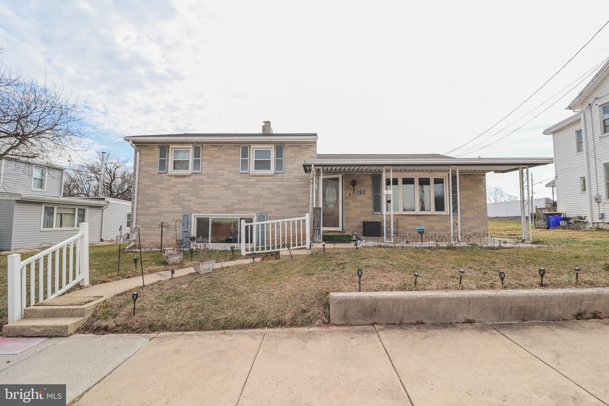 MT WOLF - Residential