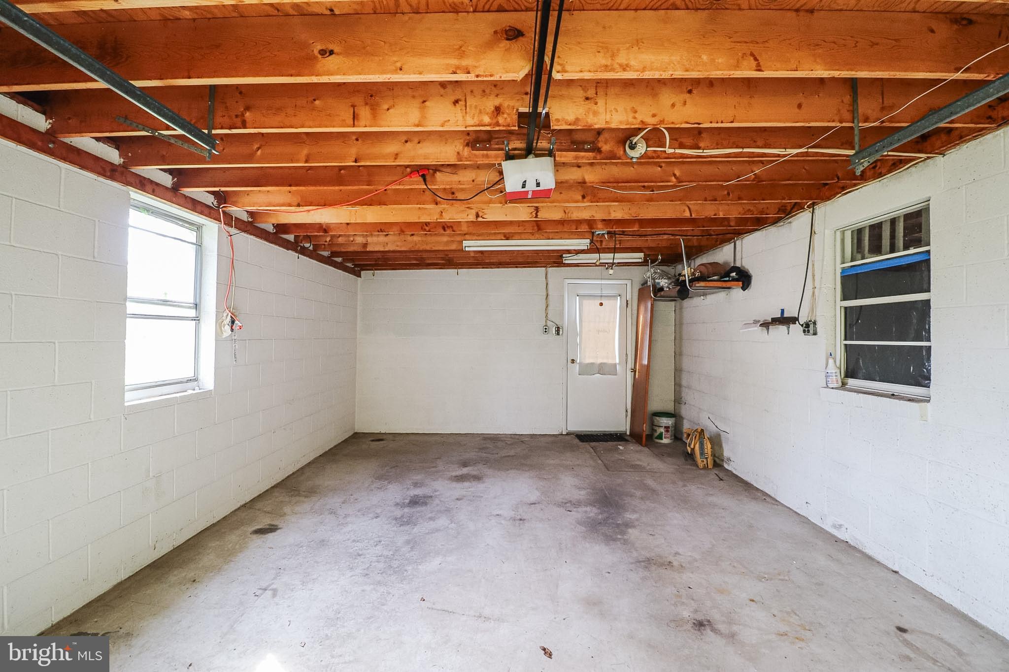 MT WOLF - Residential