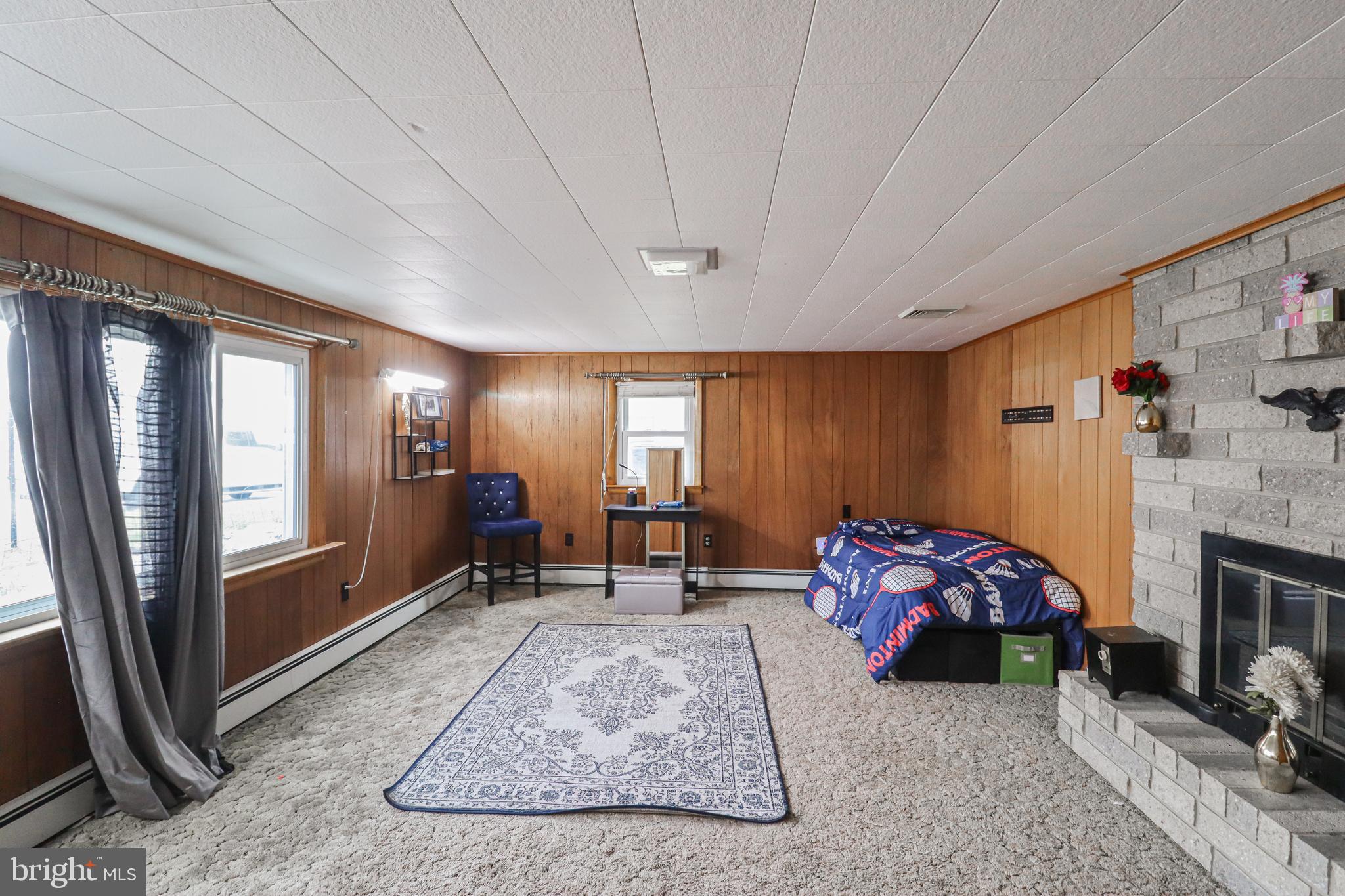 MT WOLF - Residential