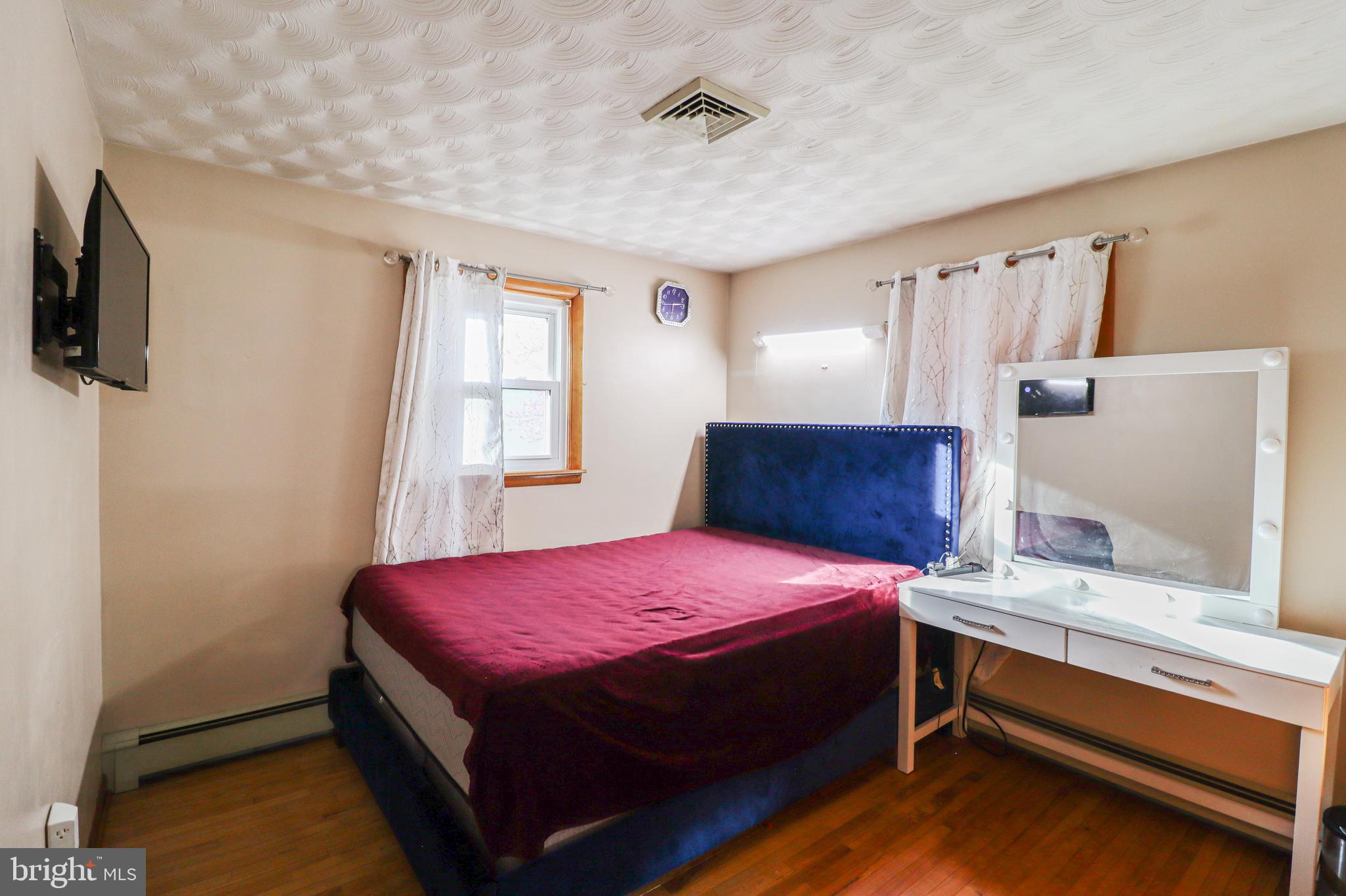 MT WOLF - Residential