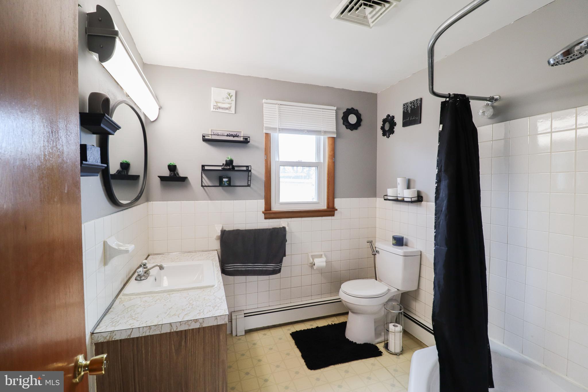 MT WOLF - Residential