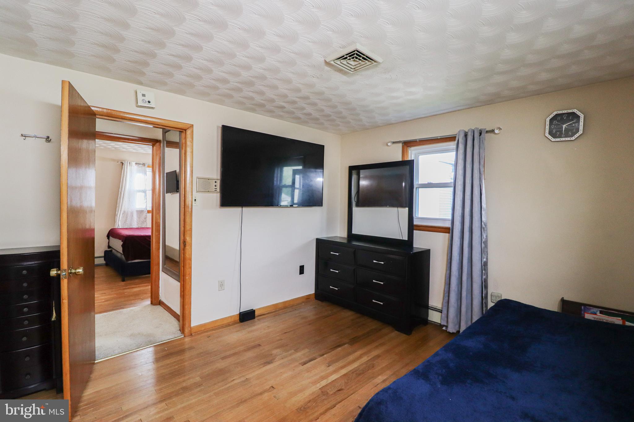 MT WOLF - Residential