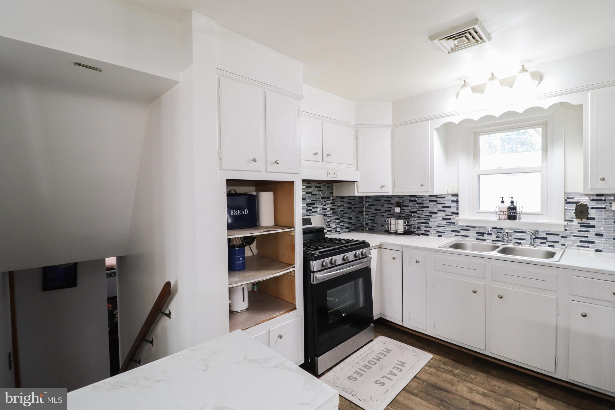 MT WOLF - Residential