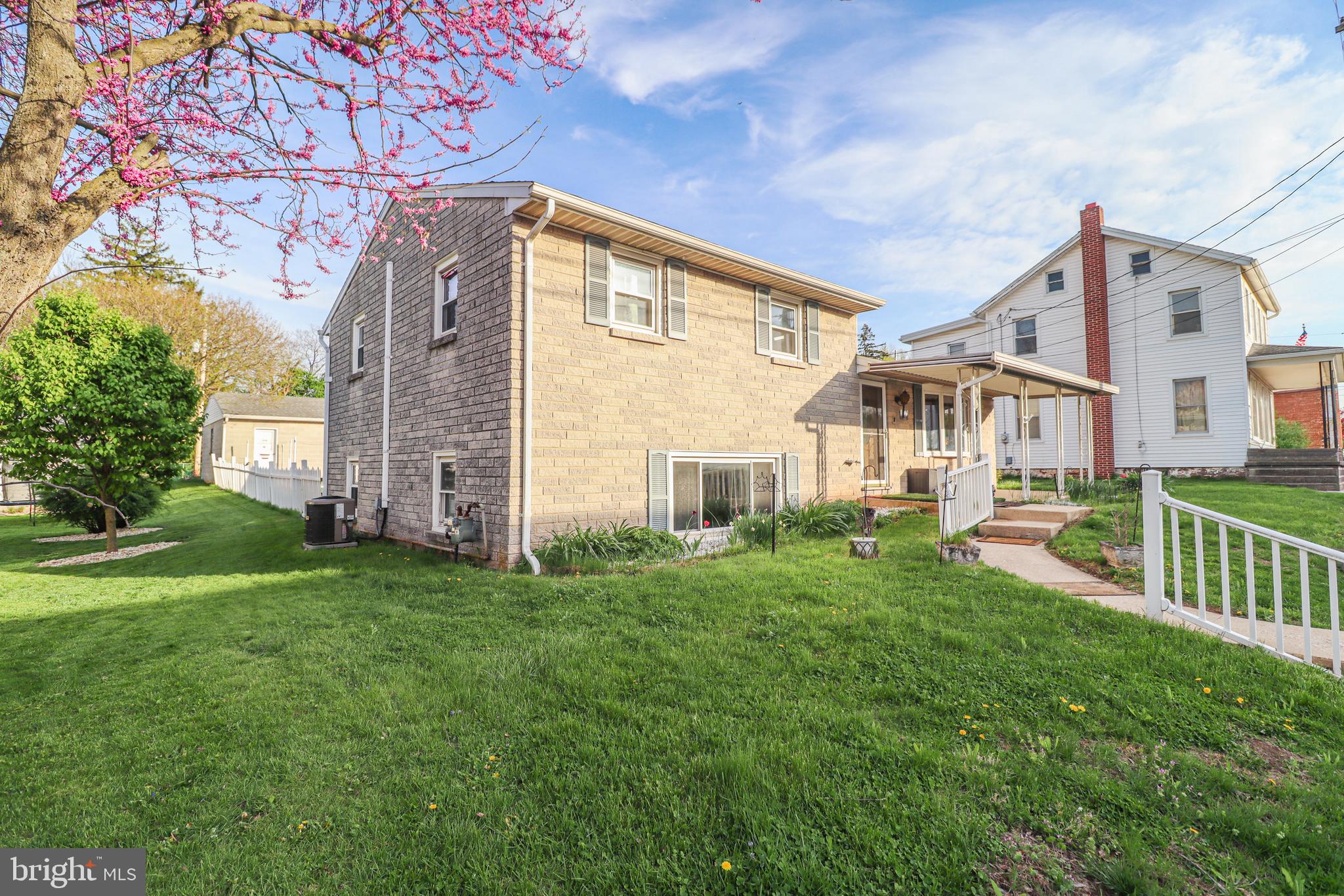 MT WOLF - Residential