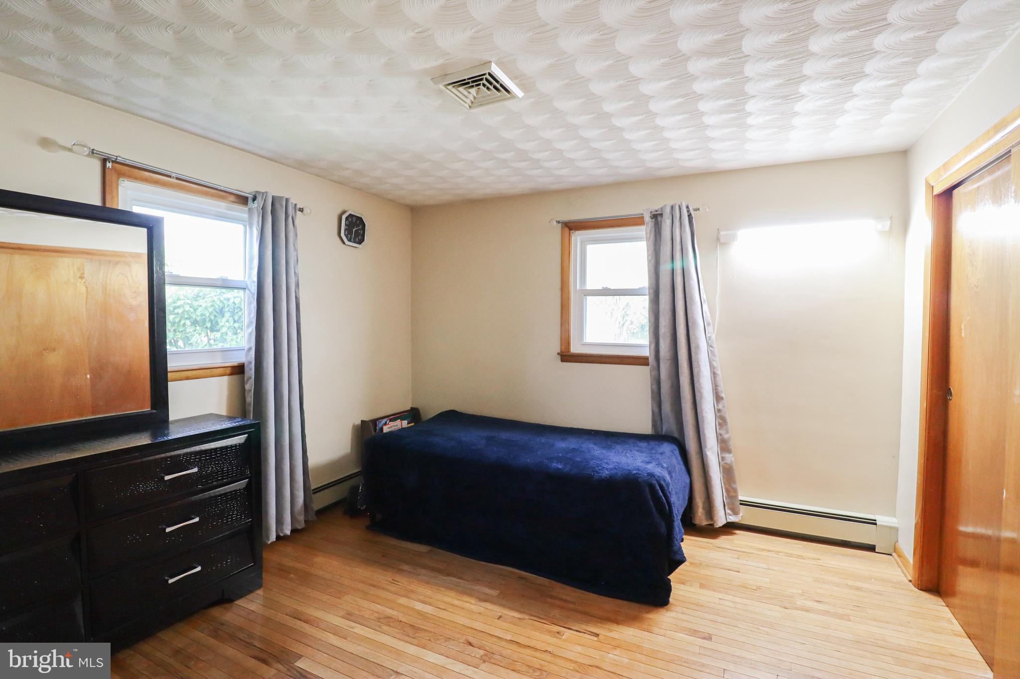 MT WOLF - Residential