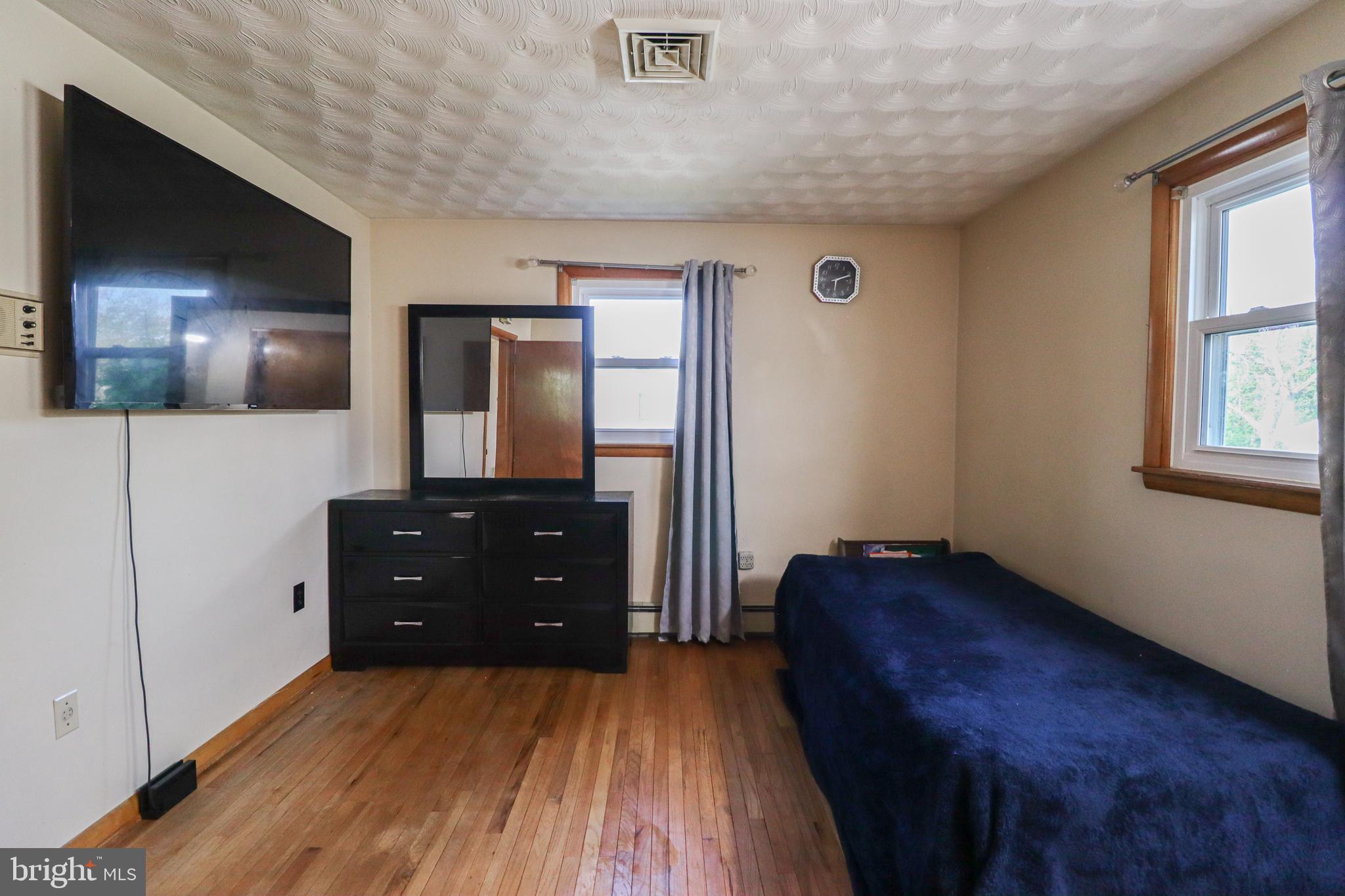 MT WOLF - Residential