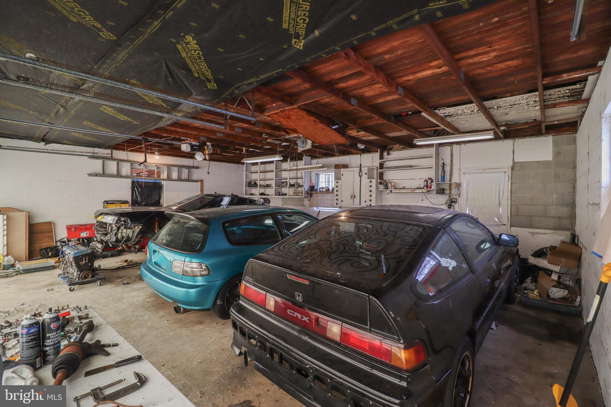 MT WOLF - Residential