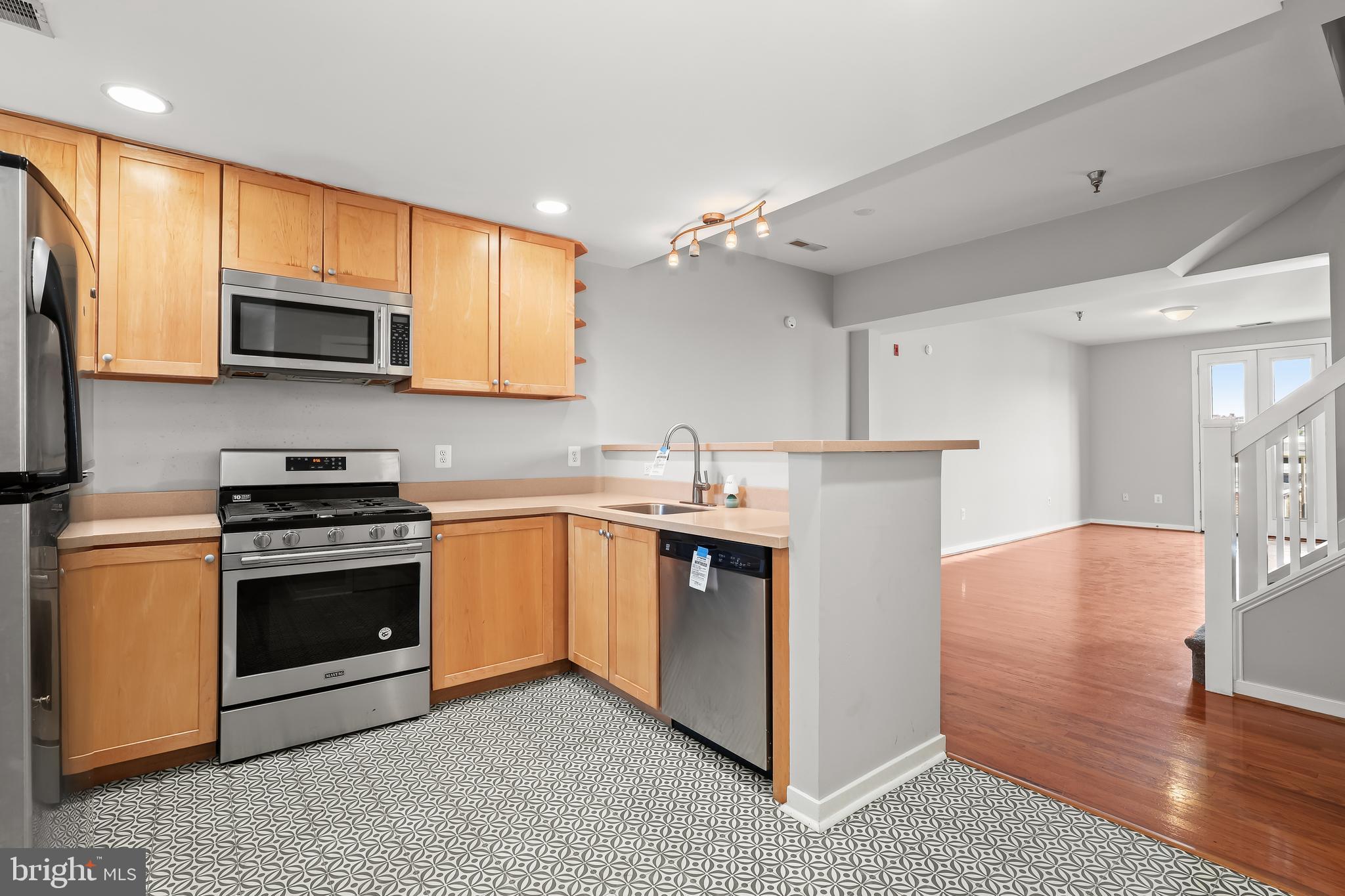 1726 ALICEANNA STREET 403-NB
