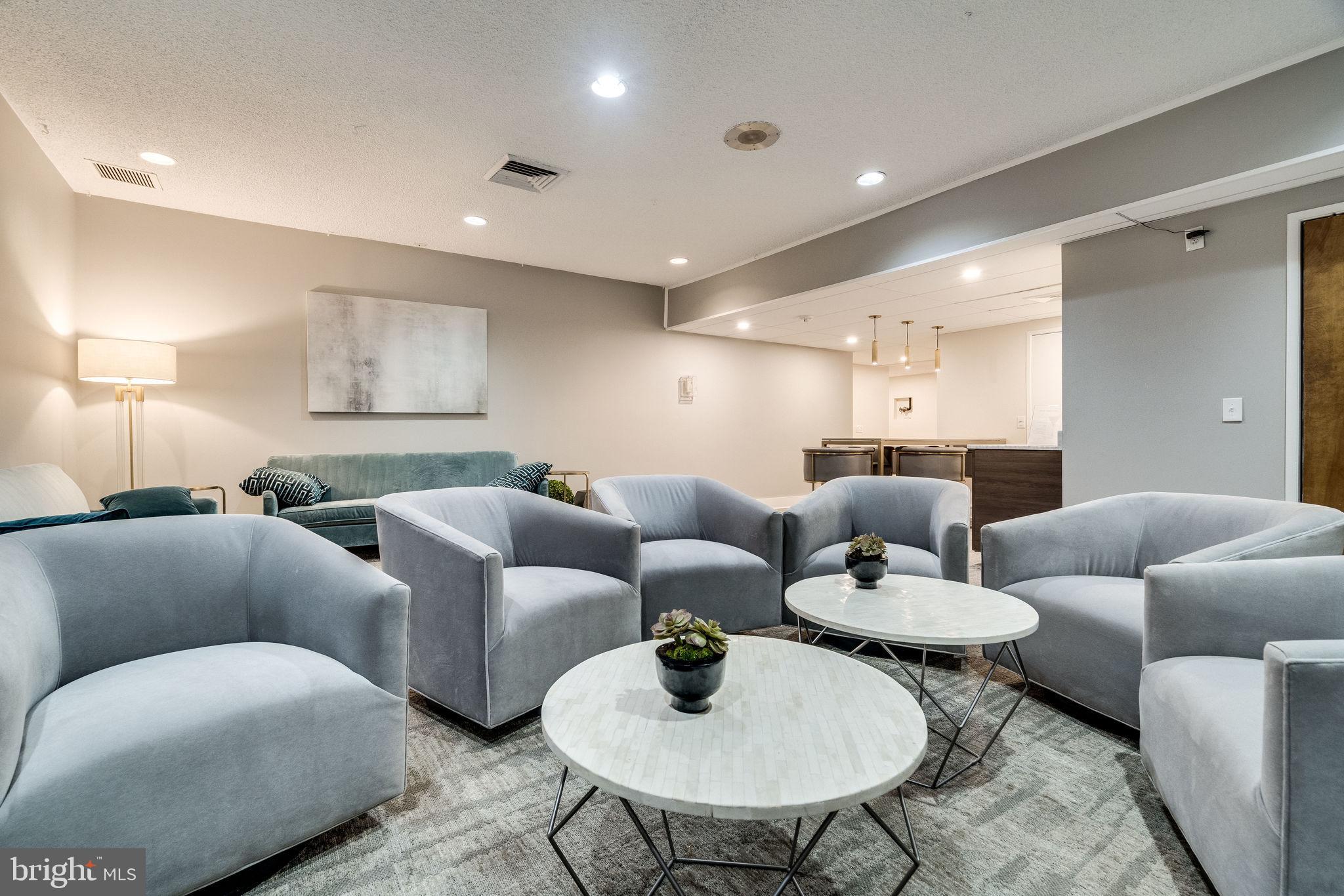 ALEXANDRIA KNOLLS - Residential