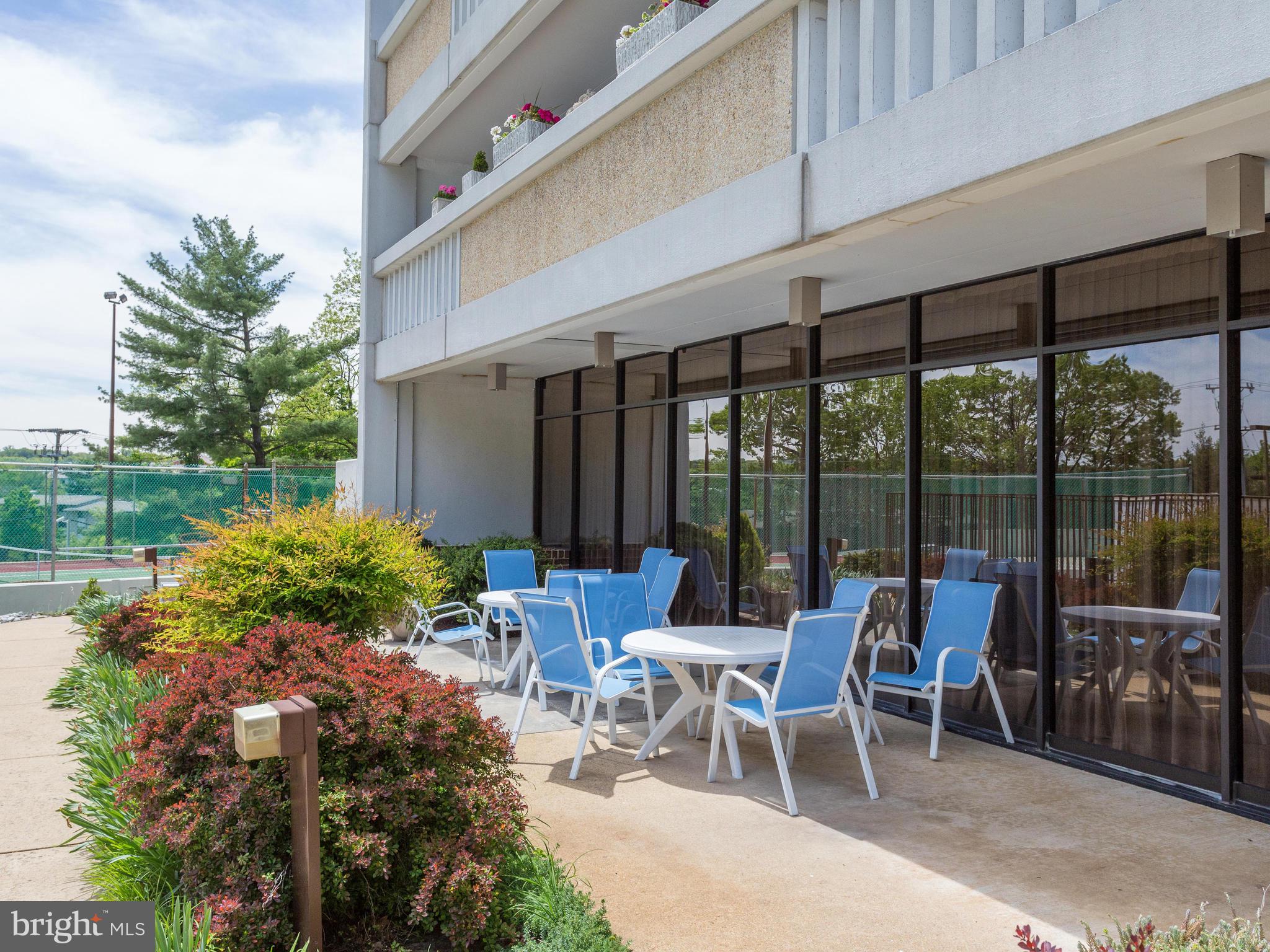 ALEXANDRIA KNOLLS - Residential