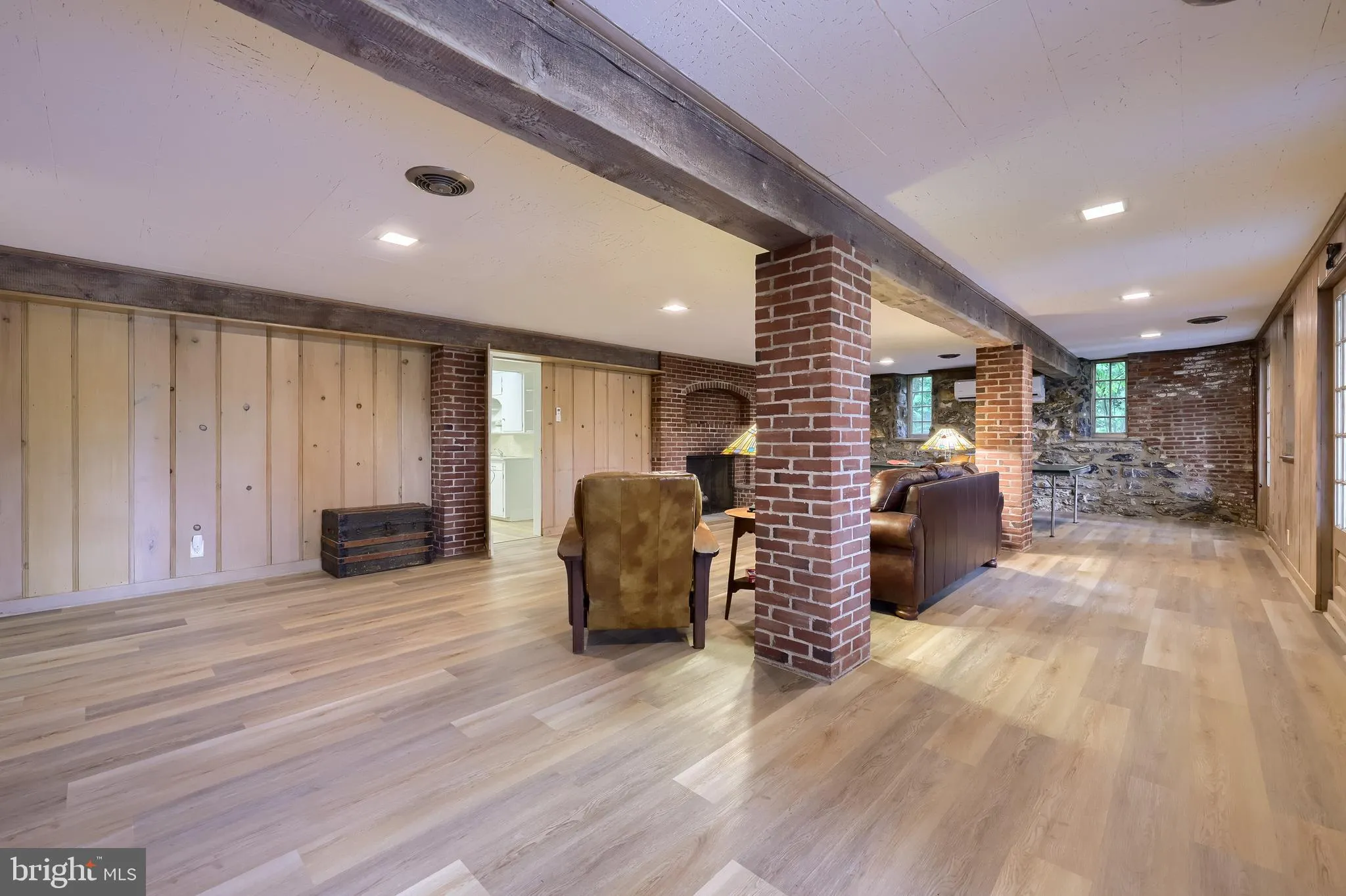 Lancaster, Pennsylvania 17603, United States, 5 Bedrooms Bedrooms, ,5 BathroomsBathrooms,Residential,Pending,141889