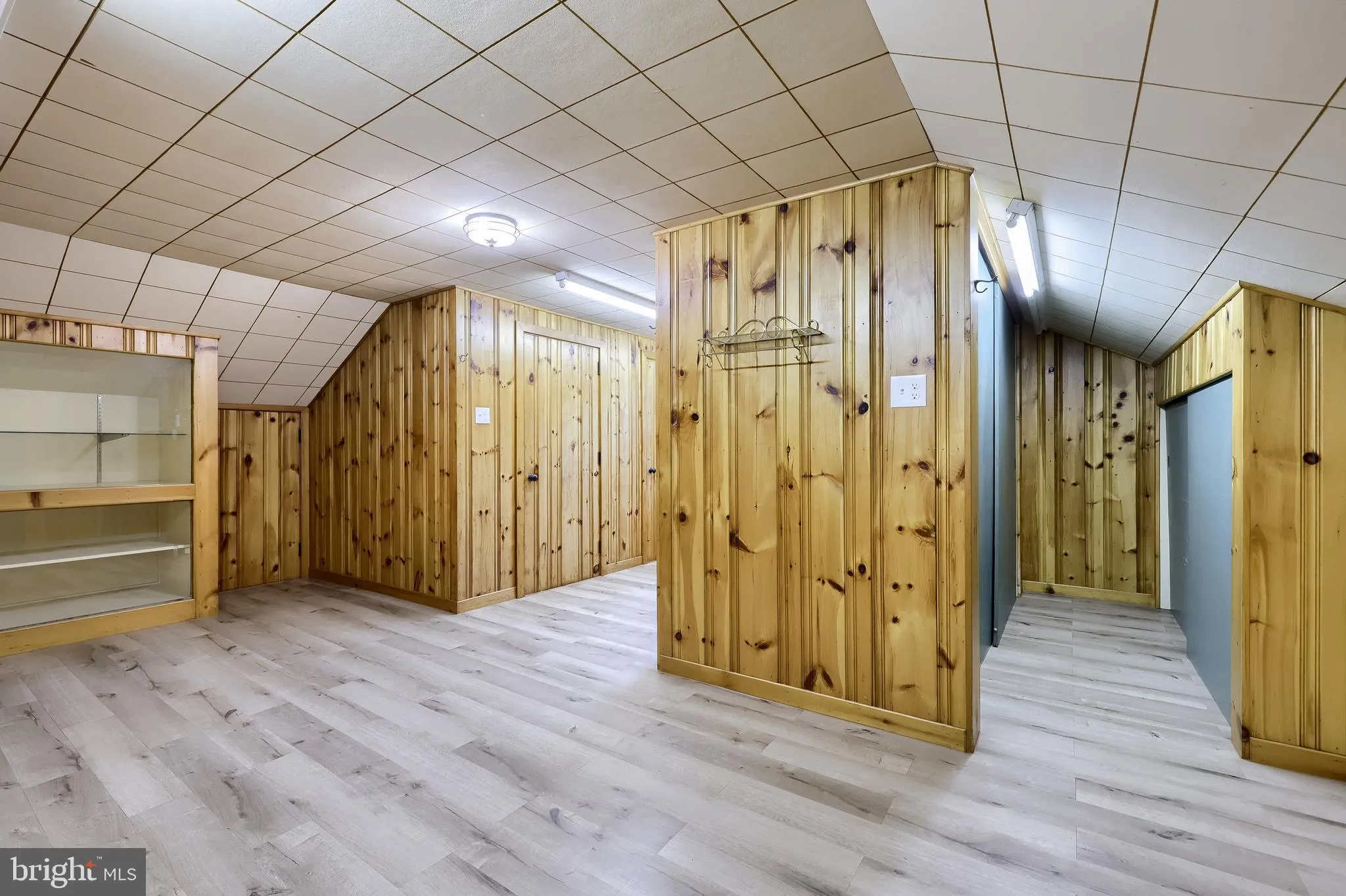 Lancaster, Pennsylvania 17603, United States, 5 Bedrooms Bedrooms, ,5 BathroomsBathrooms,Residential,Pending,141889