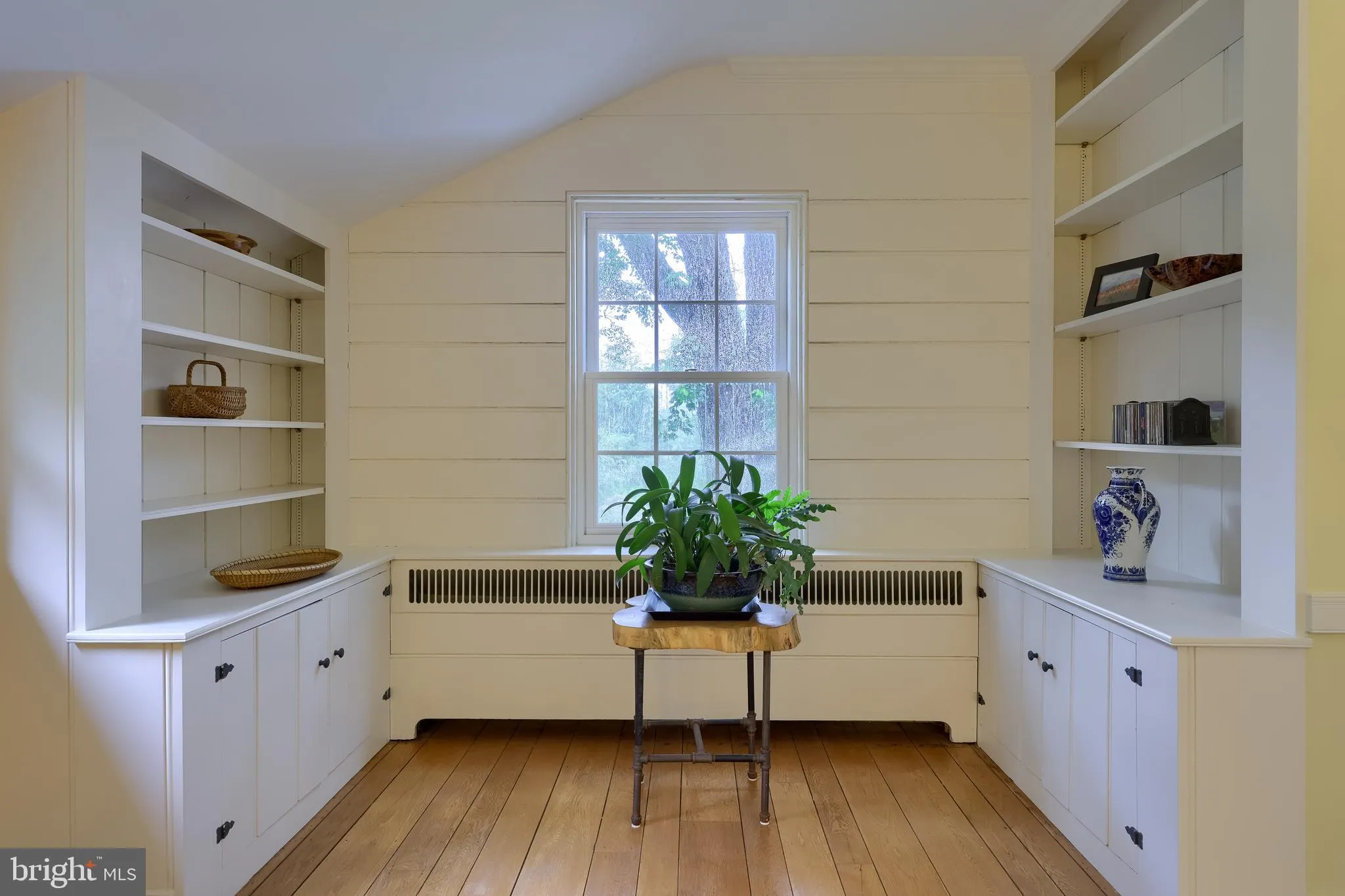 Lancaster, Pennsylvania 17603, United States, 5 Bedrooms Bedrooms, ,5 BathroomsBathrooms,Residential,Pending,141889