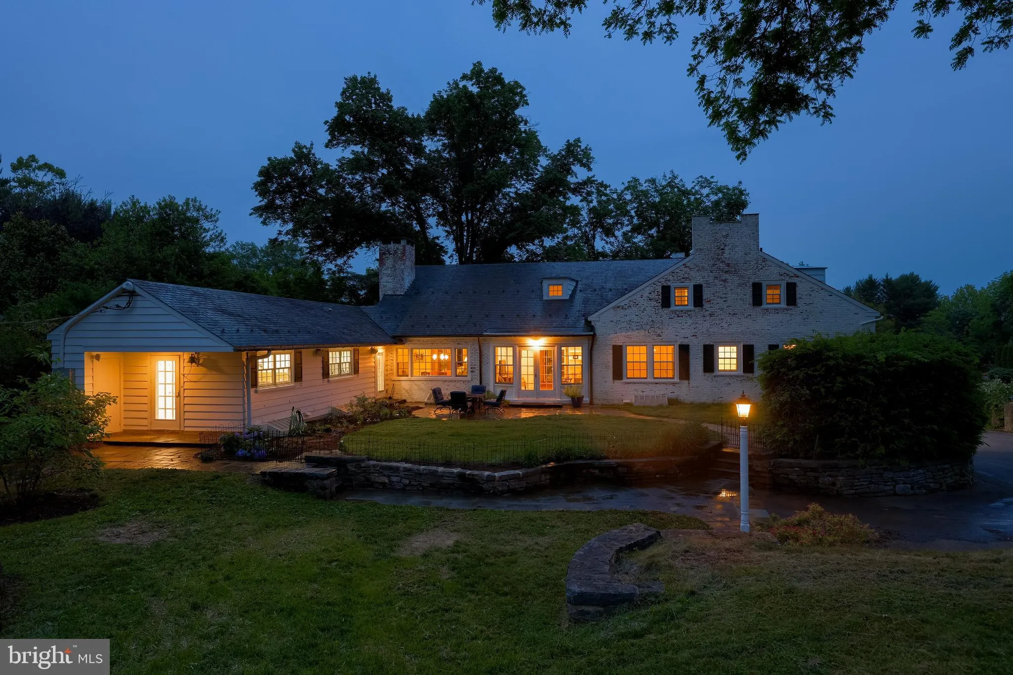 Lancaster, Pennsylvania 17603, United States, 5 Bedrooms Bedrooms, ,5 BathroomsBathrooms,Residential,Pending,141889