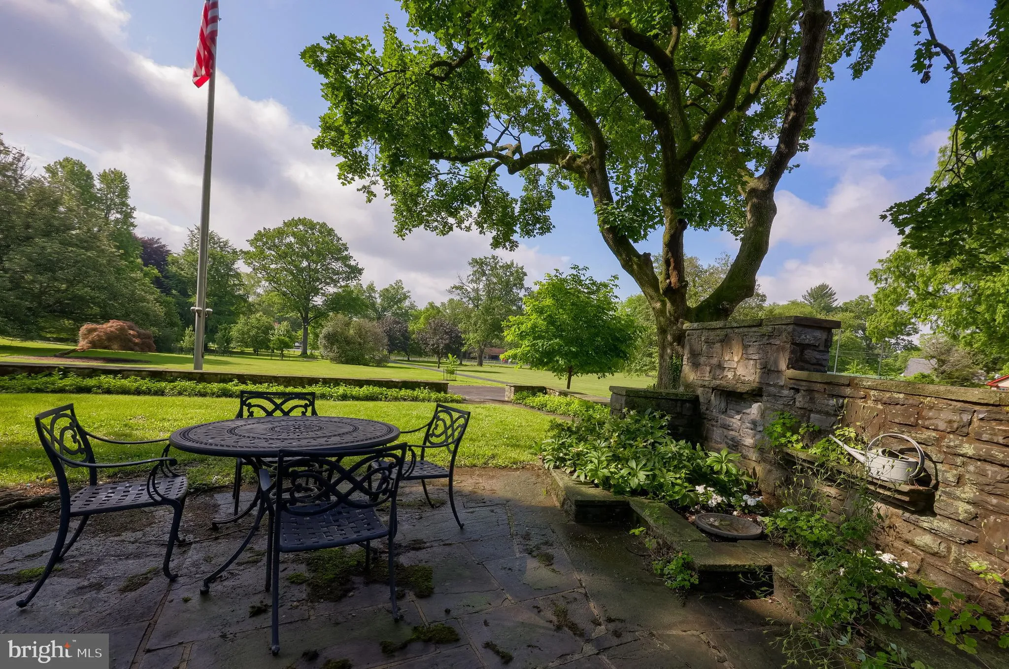Lancaster, Pennsylvania 17603, United States, 5 Bedrooms Bedrooms, ,5 BathroomsBathrooms,Residential,Pending,141889