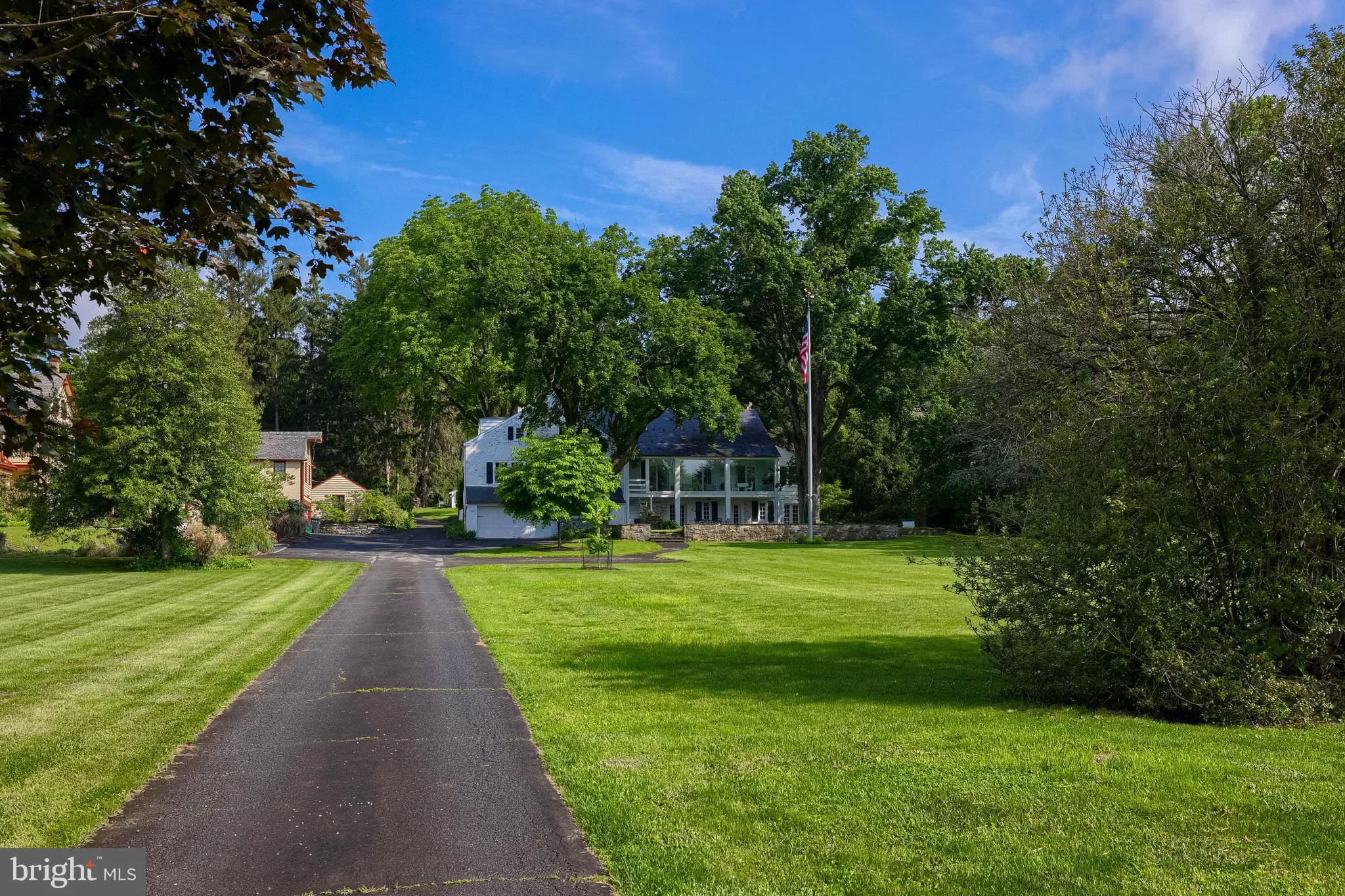Lancaster, Pennsylvania 17603, United States, 5 Bedrooms Bedrooms, ,5 BathroomsBathrooms,Residential,Pending,141889