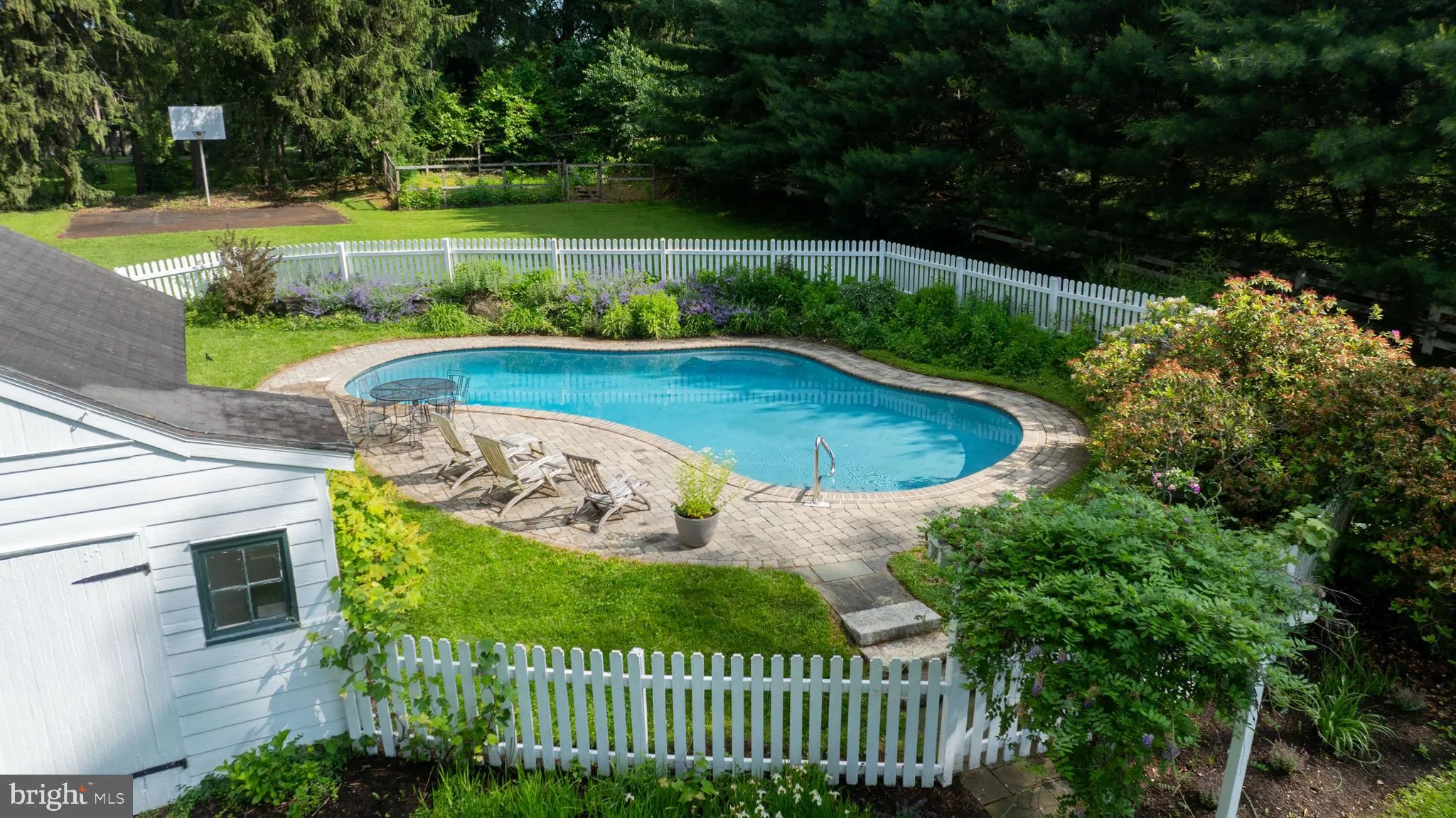 Lancaster, Pennsylvania 17603, United States, 5 Bedrooms Bedrooms, ,5 BathroomsBathrooms,Residential,Pending,141889