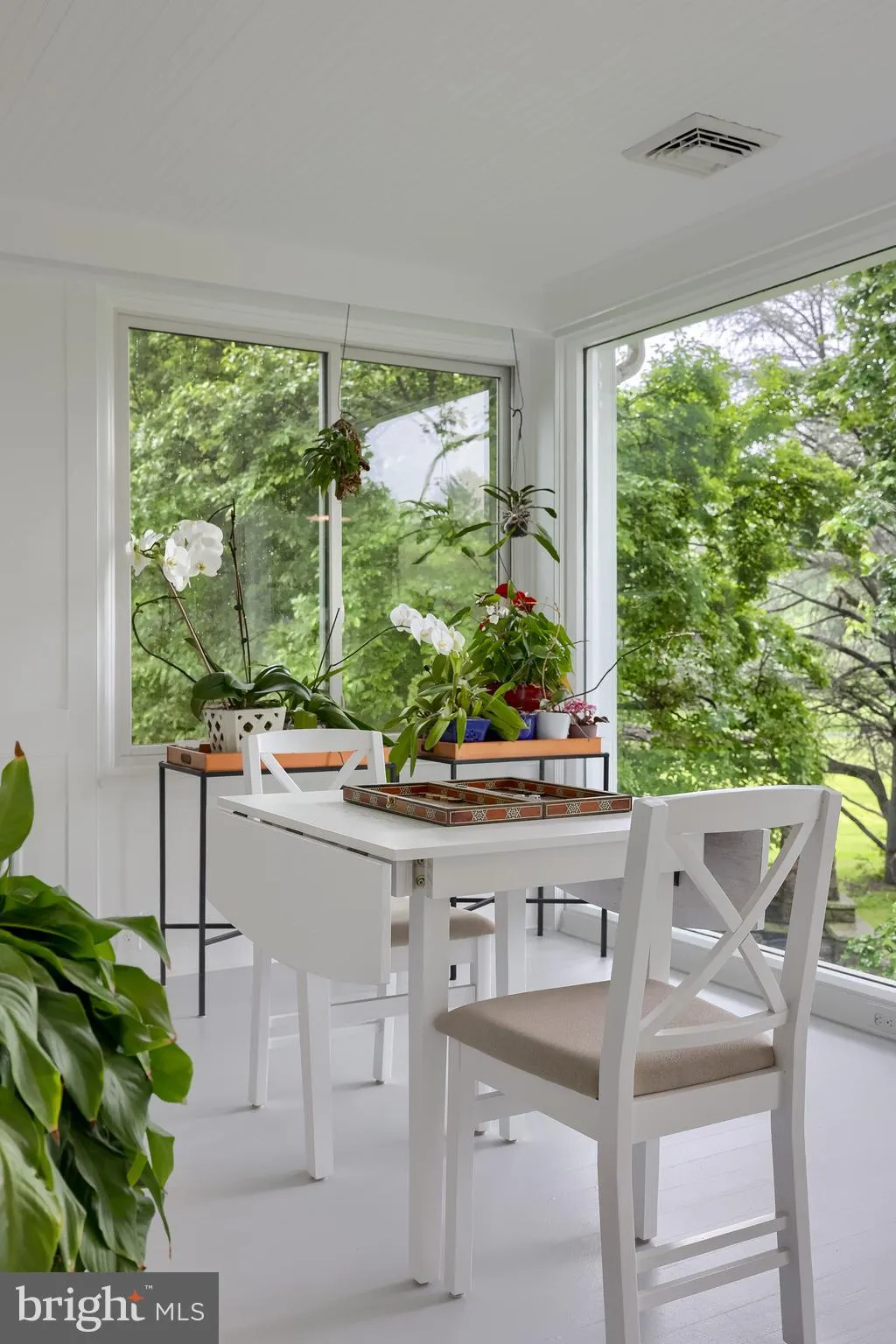 Lancaster, Pennsylvania 17603, United States, 5 Bedrooms Bedrooms, ,5 BathroomsBathrooms,Residential,Pending,141889