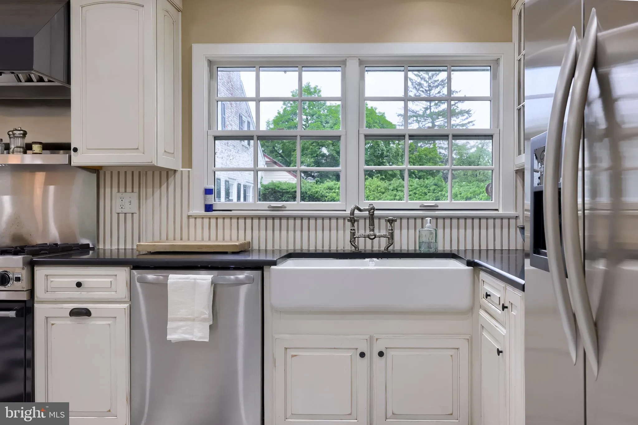 Lancaster, Pennsylvania 17603, United States, 5 Bedrooms Bedrooms, ,5 BathroomsBathrooms,Residential,Pending,141889