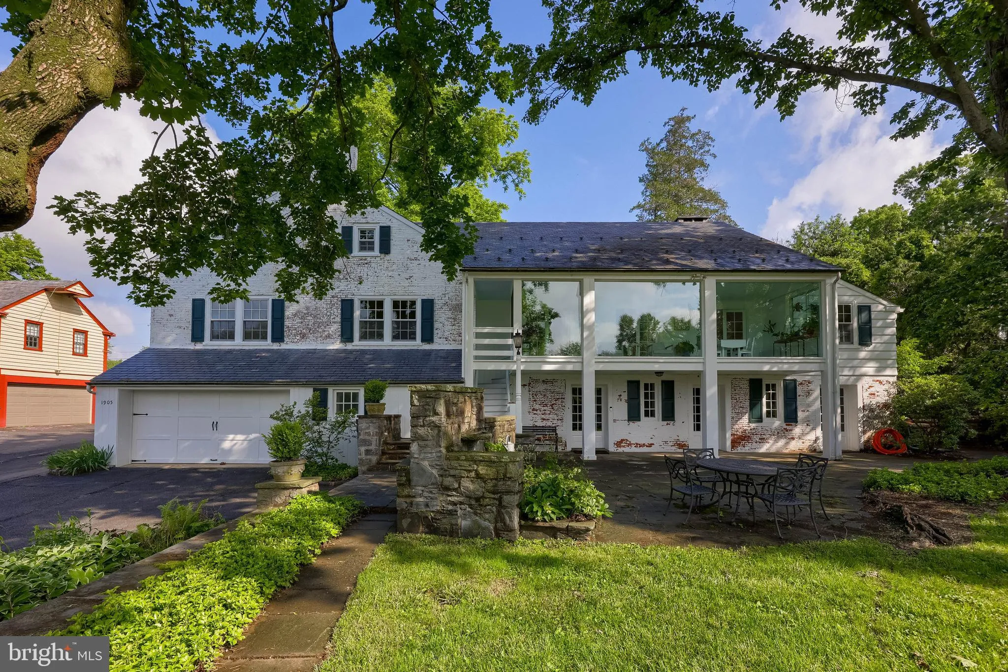 Lancaster, Pennsylvania 17603, United States, 5 Bedrooms Bedrooms, ,5 BathroomsBathrooms,Residential,Pending,141889