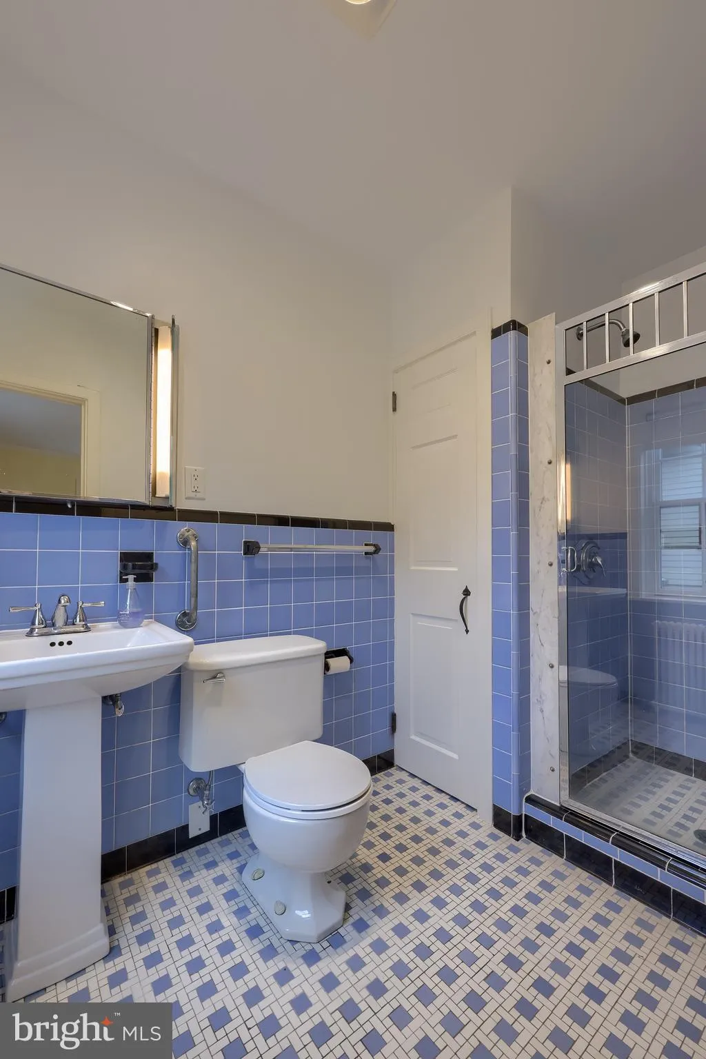 Lancaster, Pennsylvania 17603, United States, 5 Bedrooms Bedrooms, ,5 BathroomsBathrooms,Residential,Pending,141889