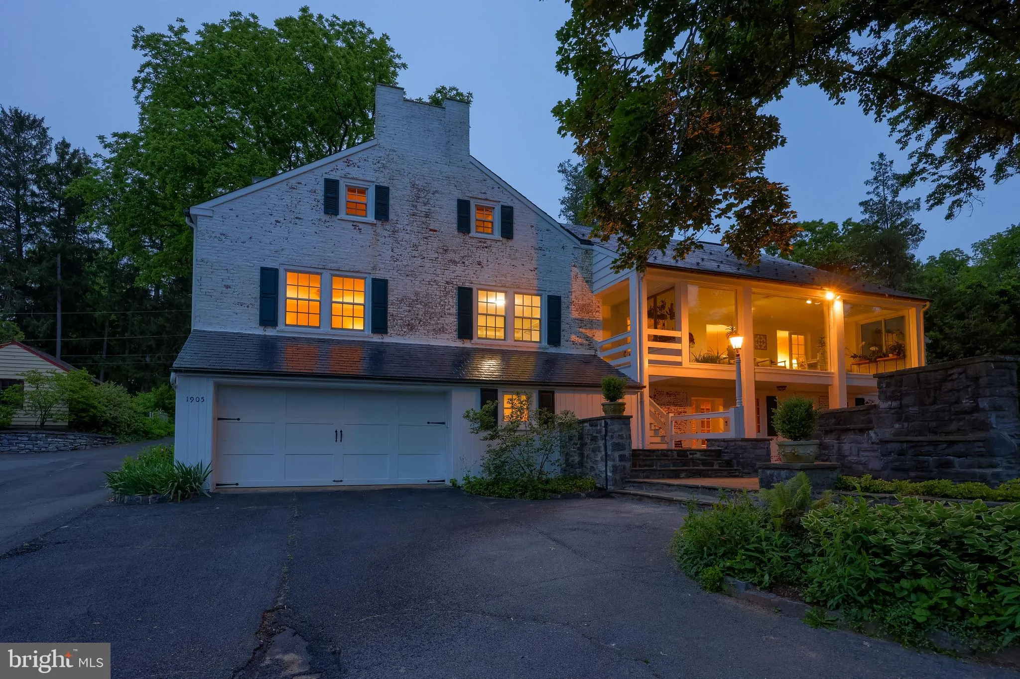 Lancaster, Pennsylvania 17603, United States, 5 Bedrooms Bedrooms, ,5 BathroomsBathrooms,Residential,Pending,141889