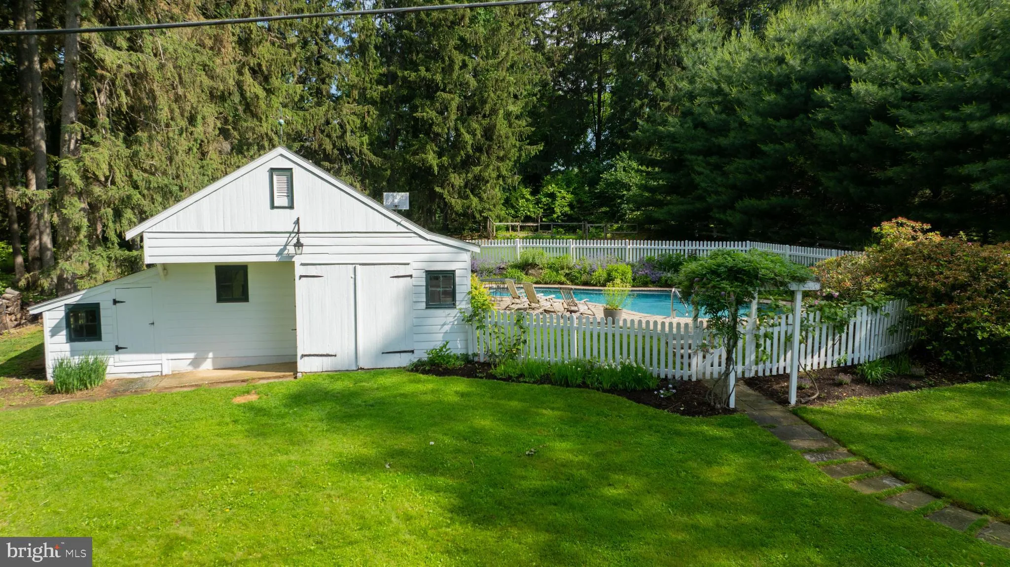 Lancaster, Pennsylvania 17603, United States, 5 Bedrooms Bedrooms, ,5 BathroomsBathrooms,Residential,Pending,141889