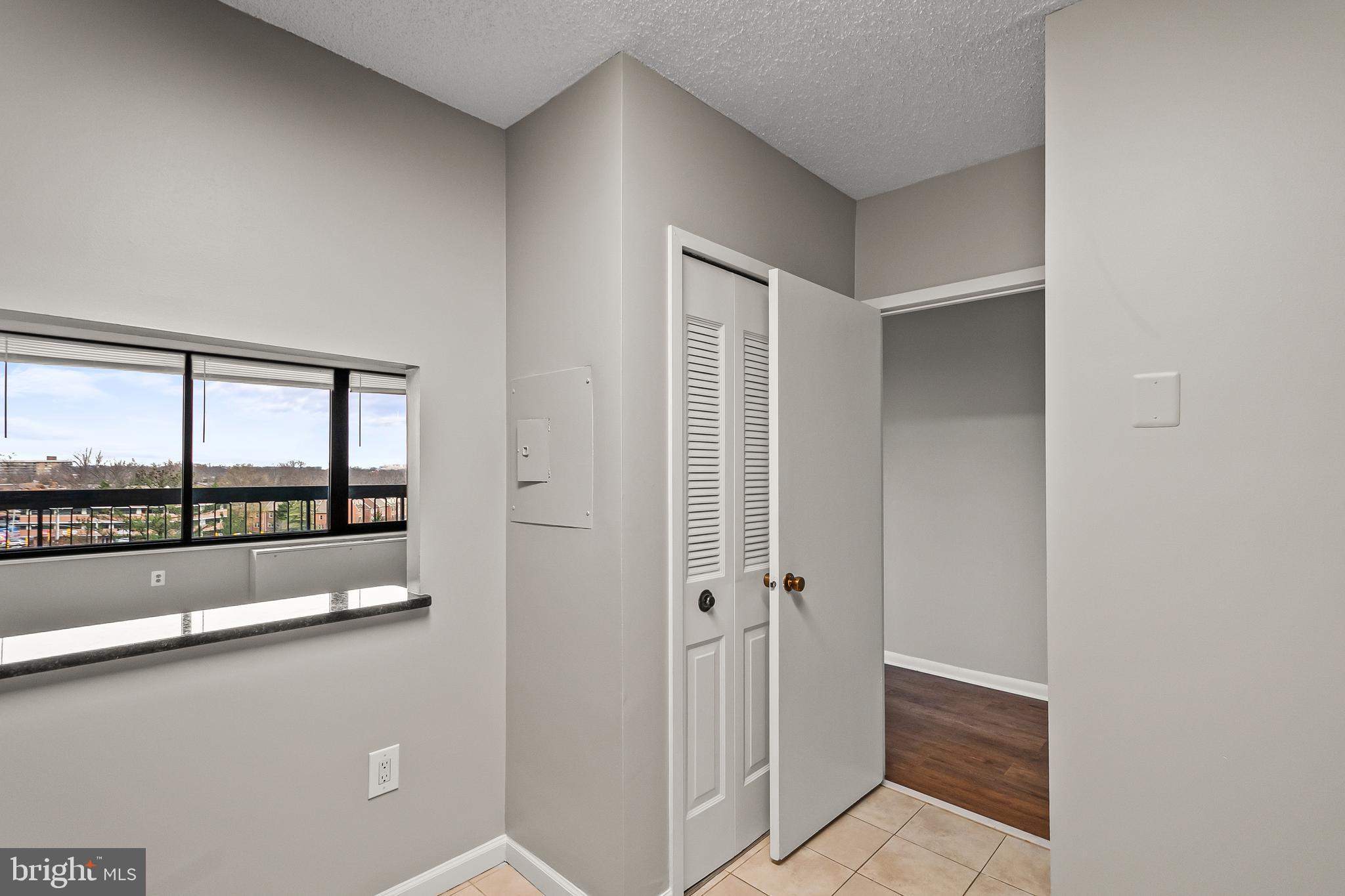 SKYLINE PLAZA - Residential Lease