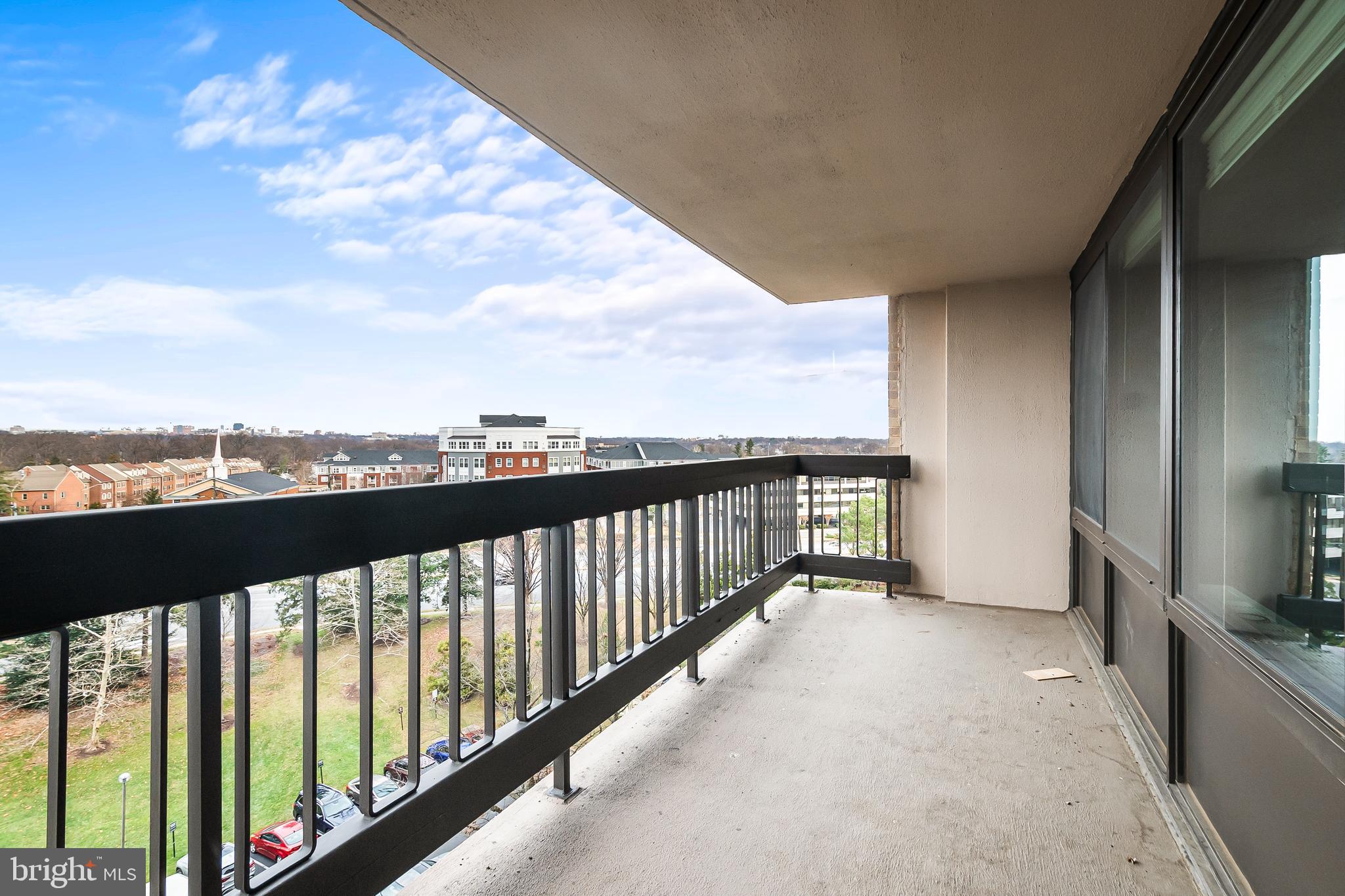 SKYLINE PLAZA - Residential Lease