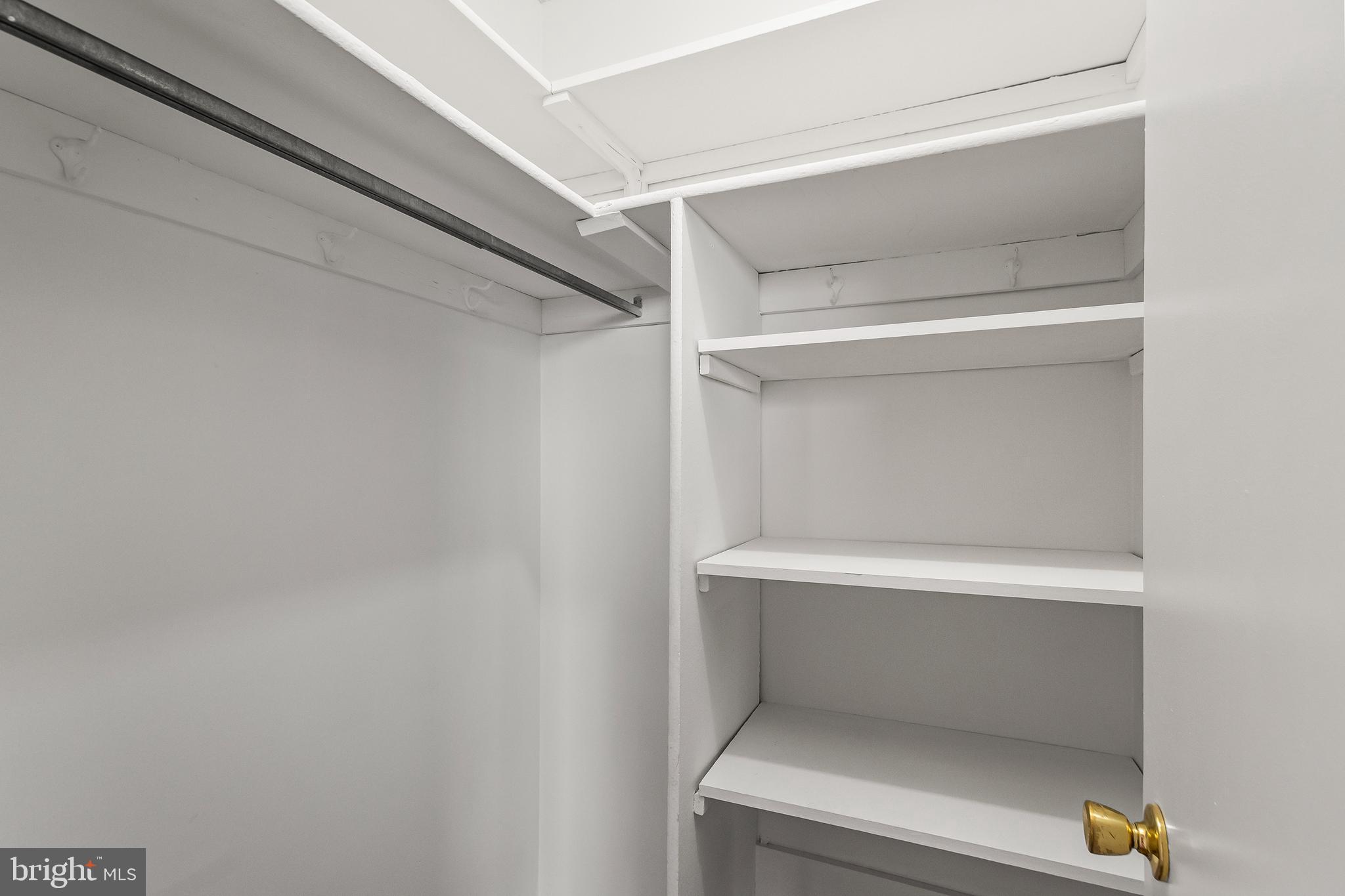 SKYLINE PLAZA - Residential Lease