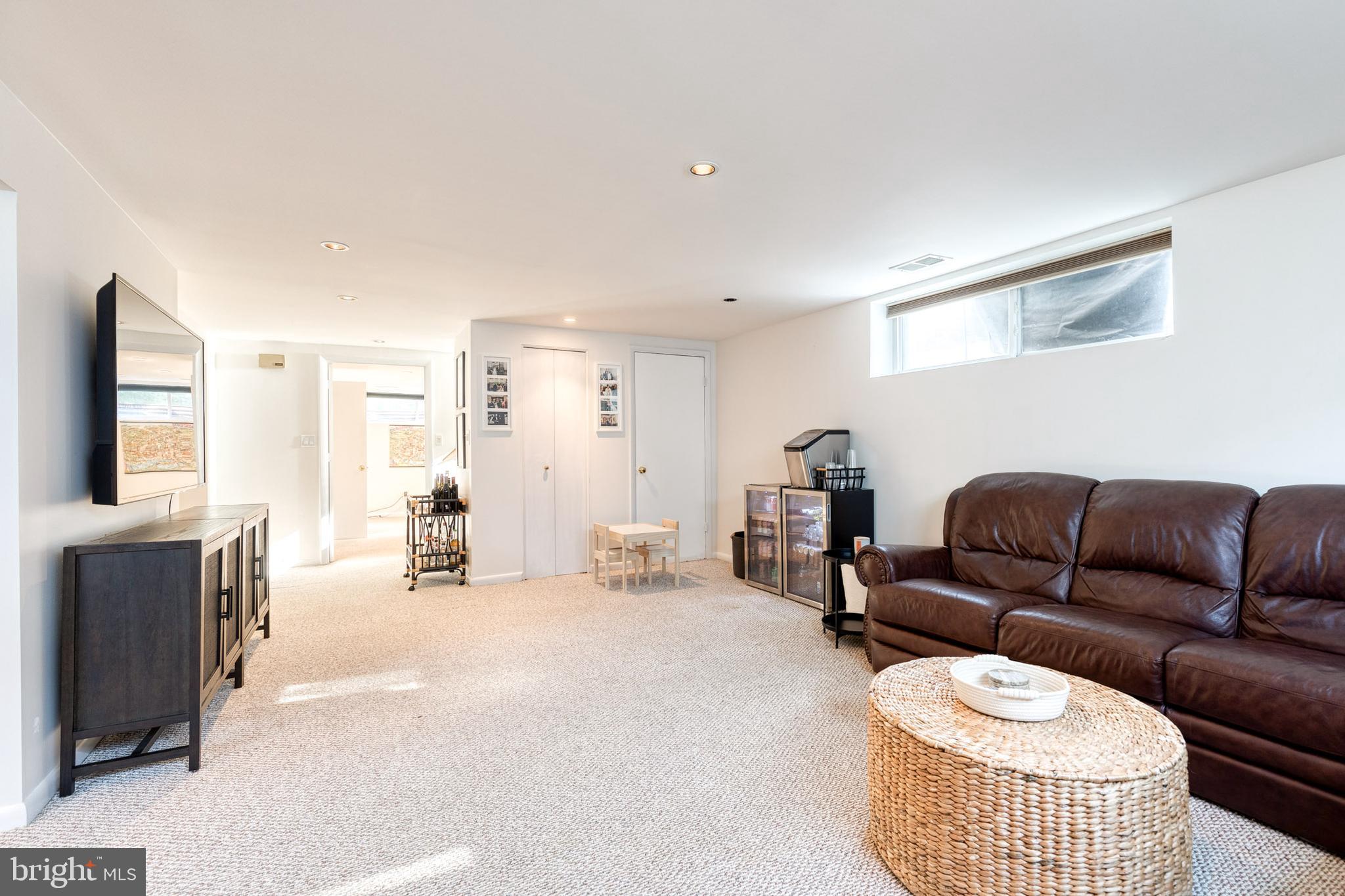 MONTROSE - Residential