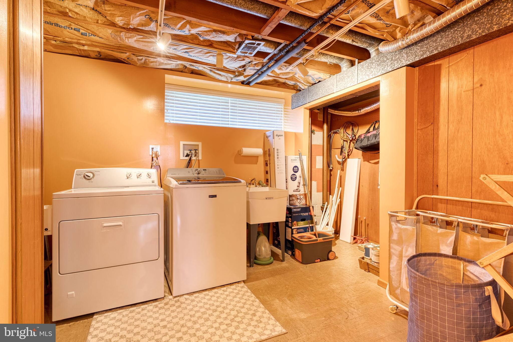 MONTROSE - Residential