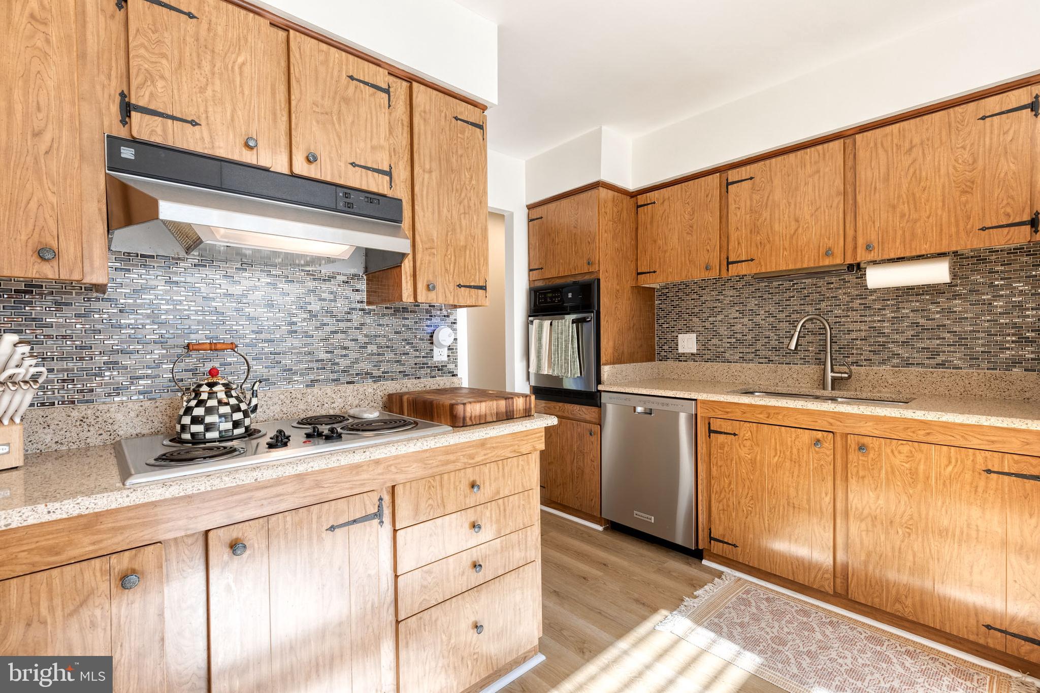 MONTROSE - Residential