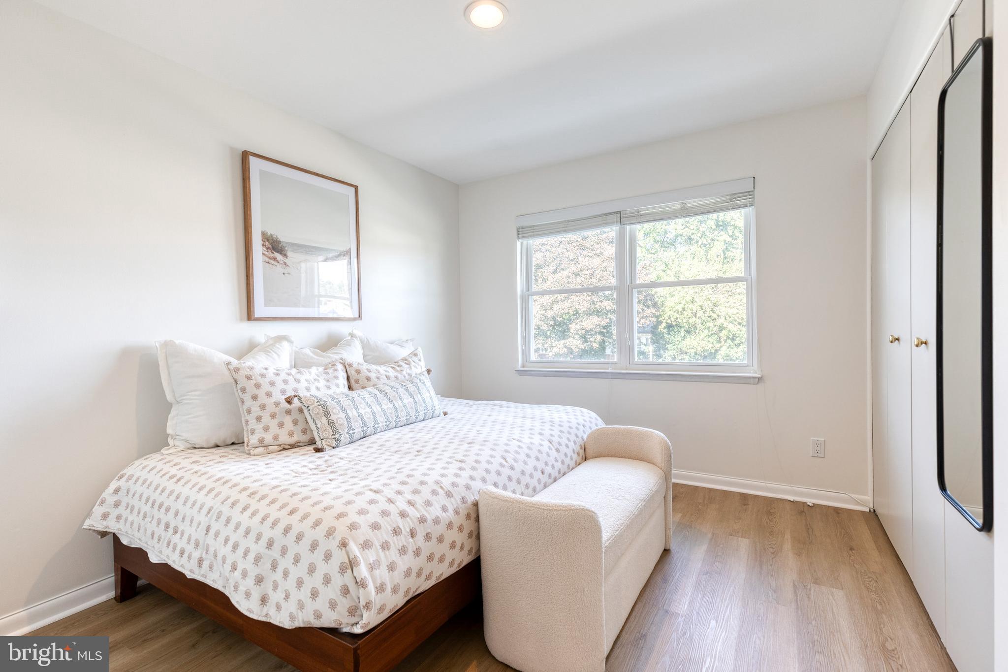 MONTROSE - Residential