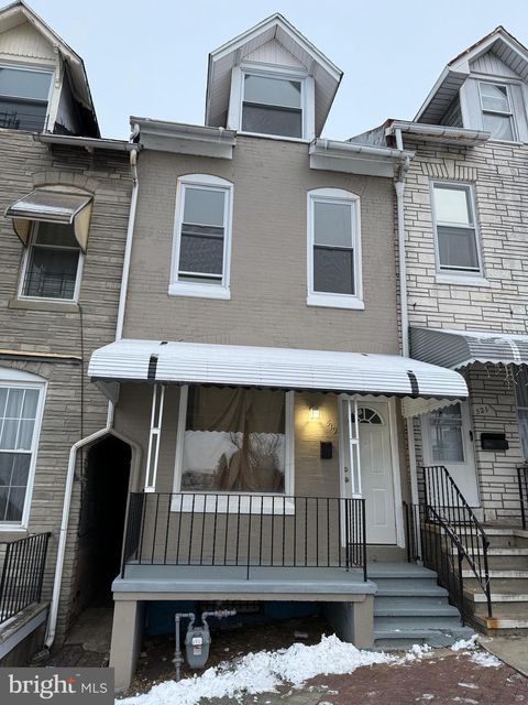 Townhouse For Sale - 519 S 11th Street<br/> READING, PA 19602